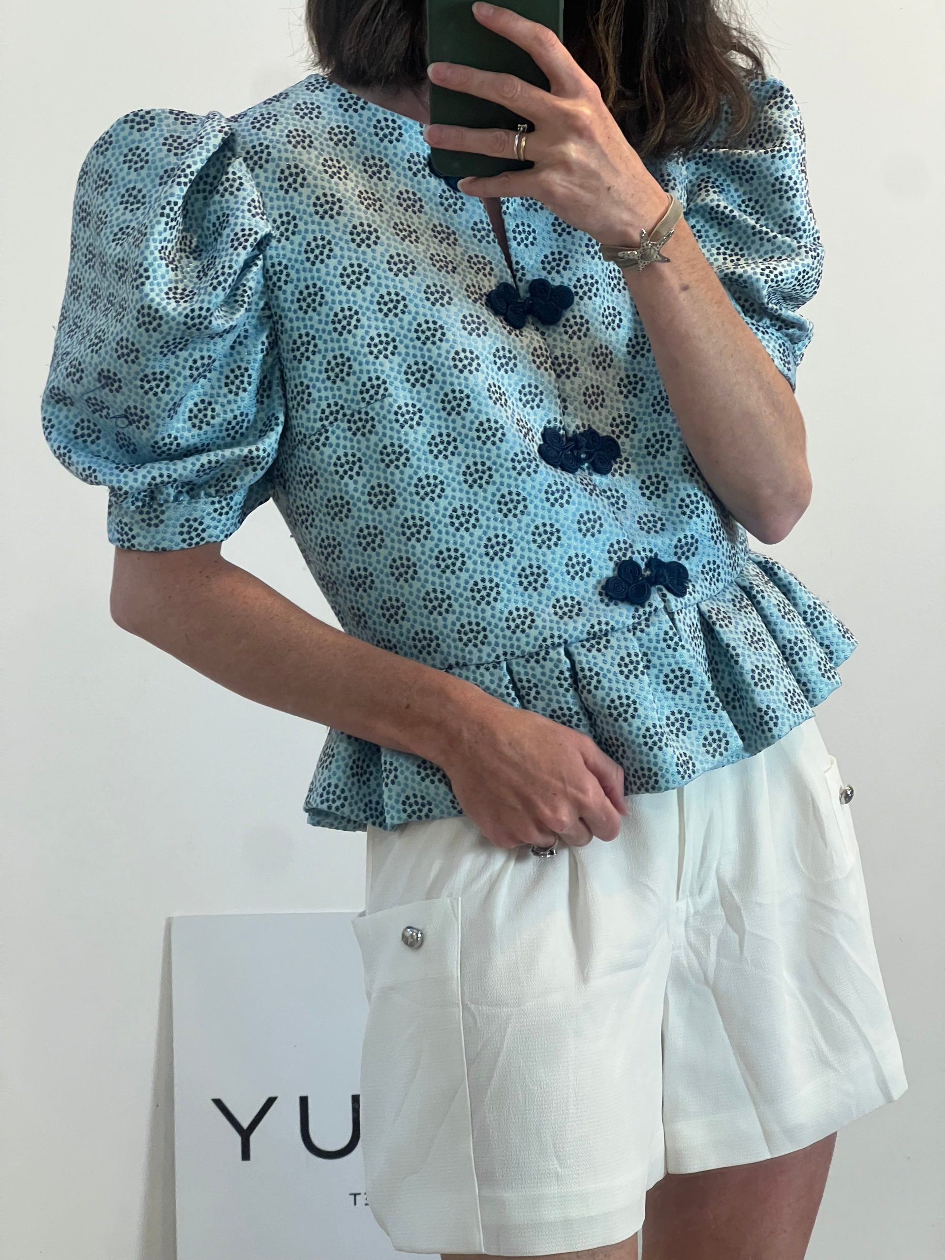 COOSY. Chaqueta azul bordada T.m