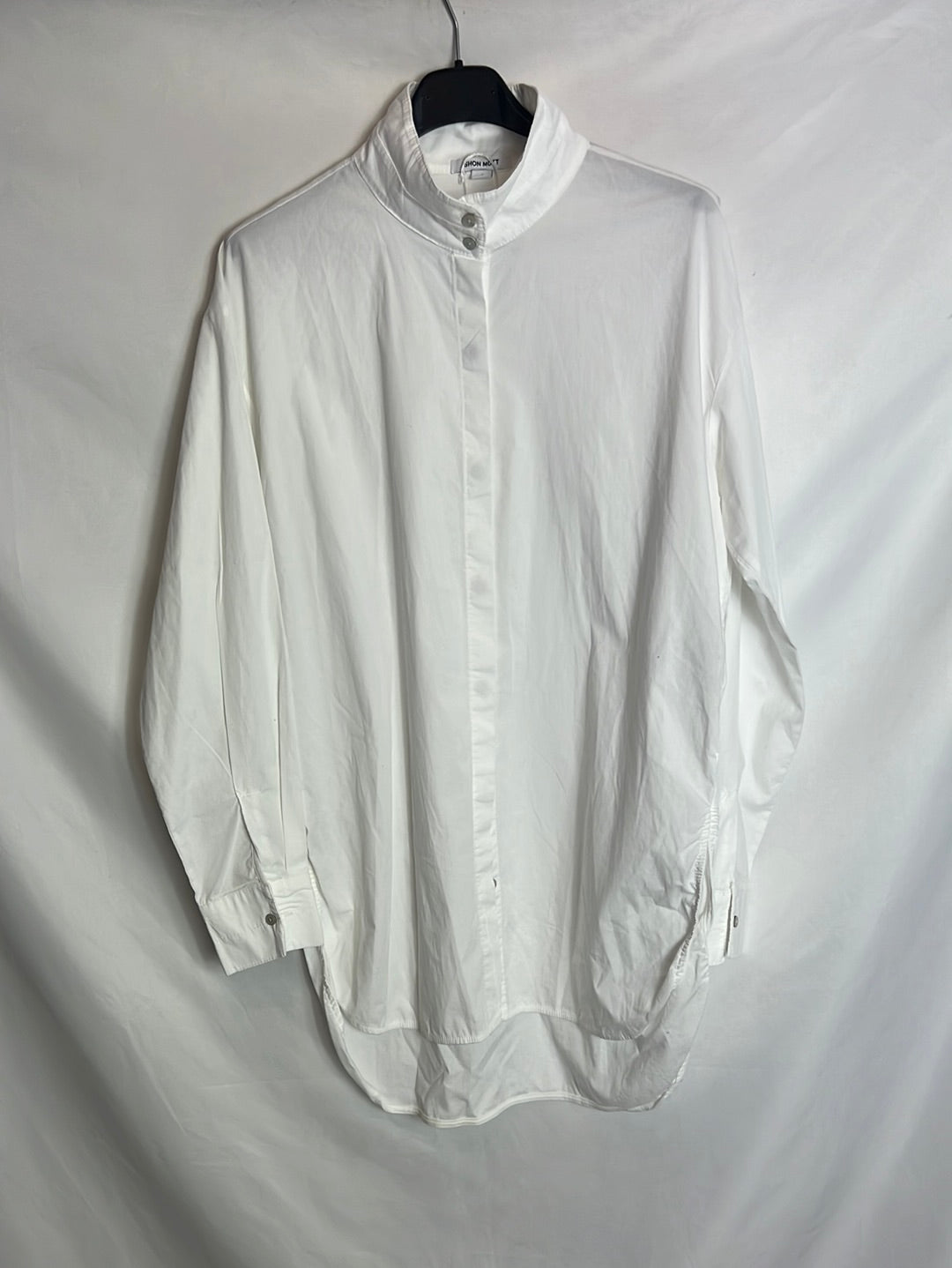 SHON MOTT. Camisa blanca cuello mao. T 1(S)