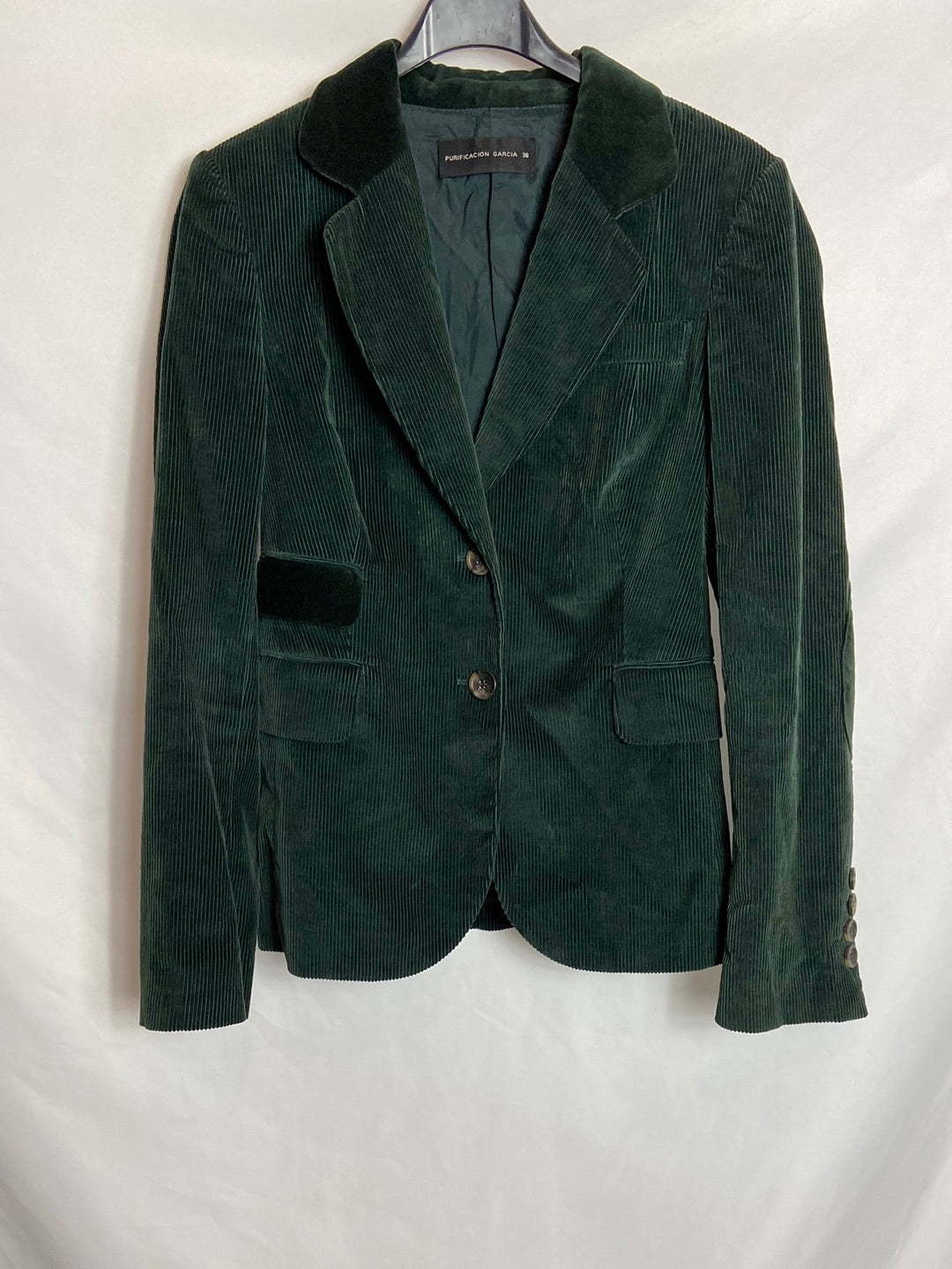 PURIFICACIÓN GARCÍA. Blazer pana verde T. 38