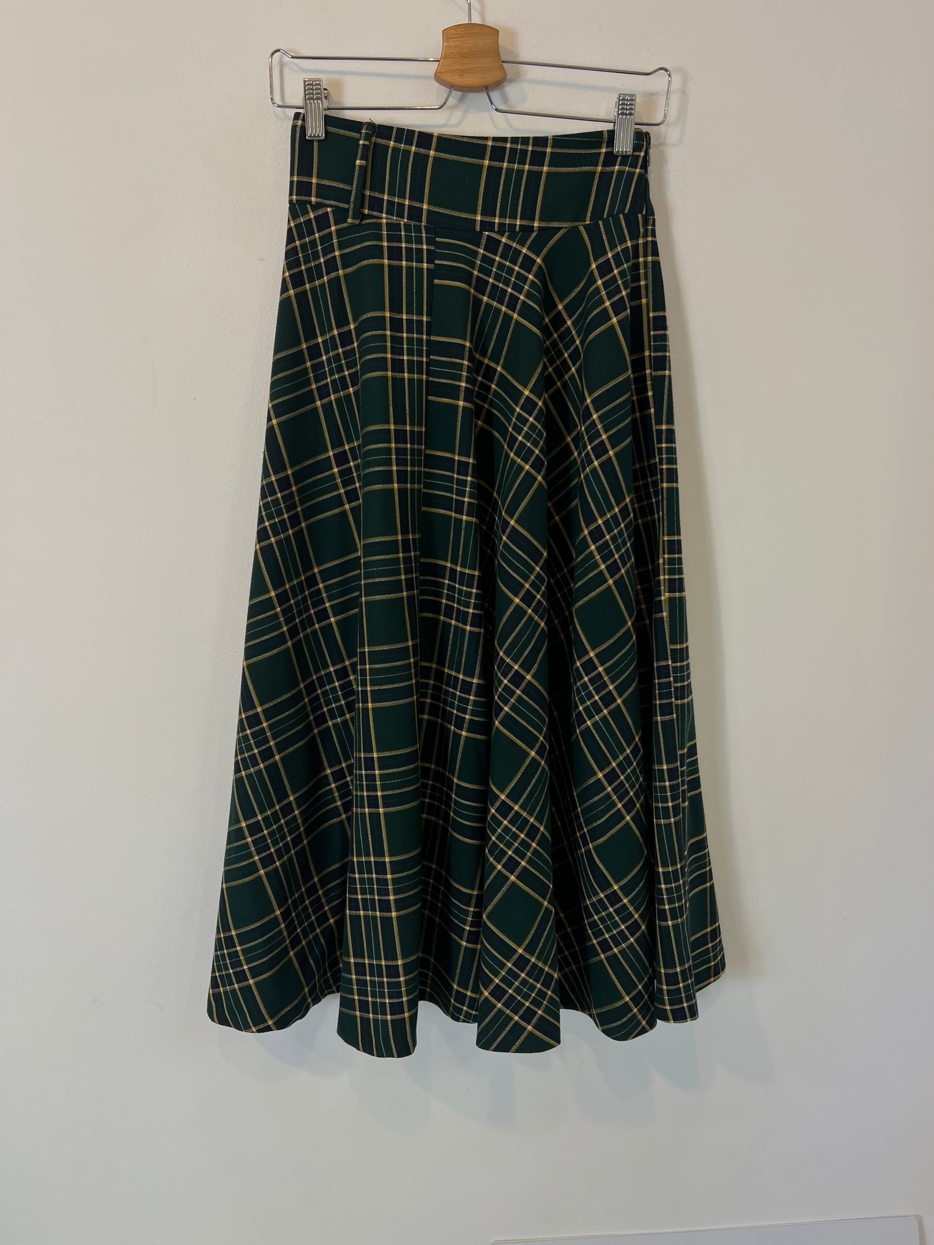 ZARA. Falda cuadros midi T.xs