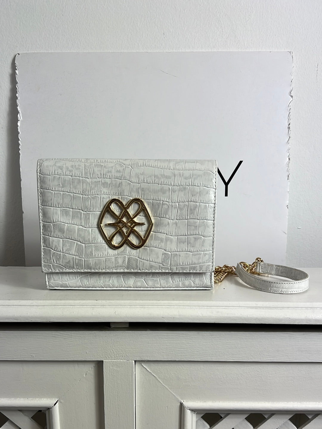 CUPLÉ. Bolso mini piel troquelado