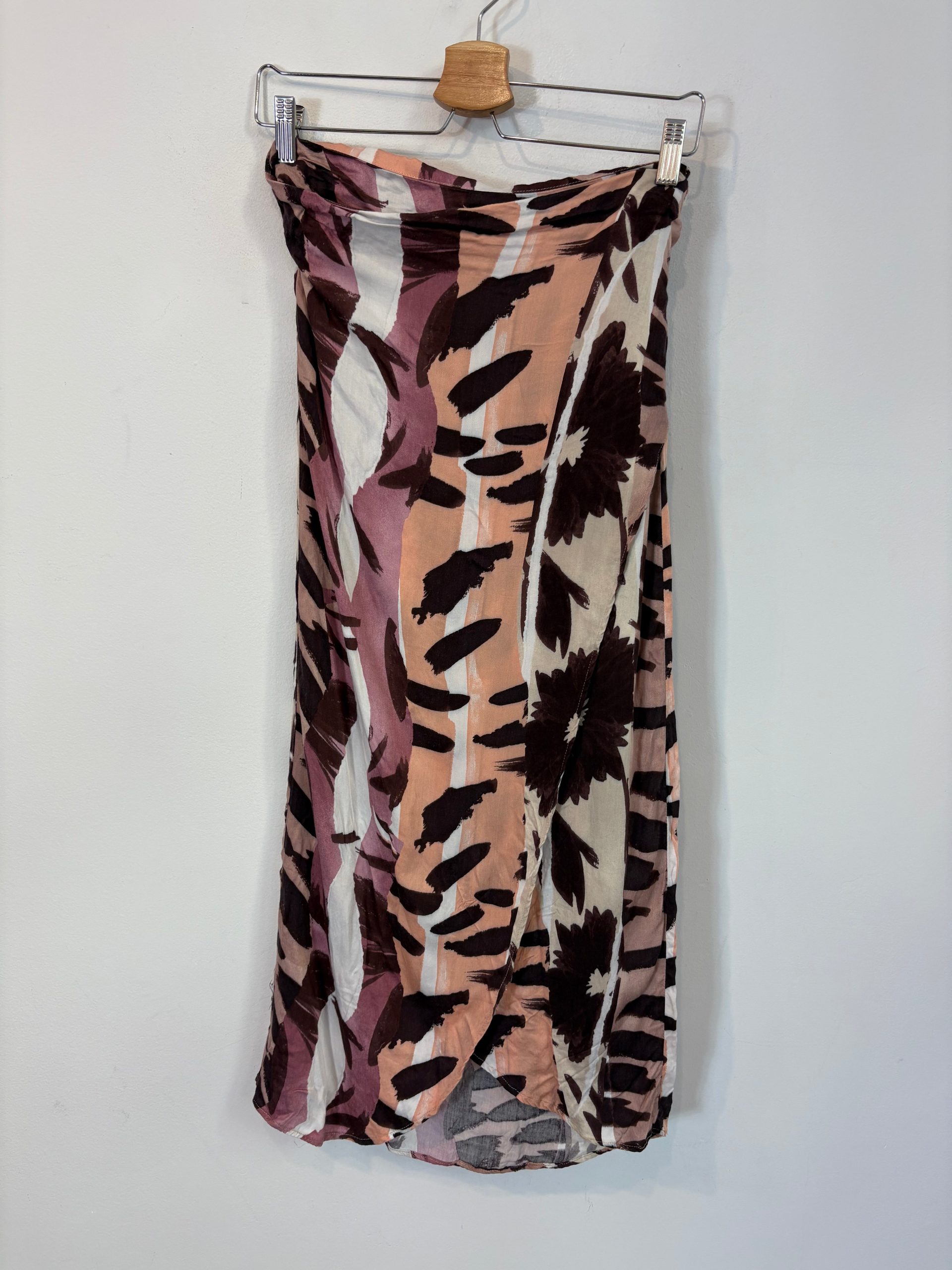 OYSHO. Falda pareo estampada. T S