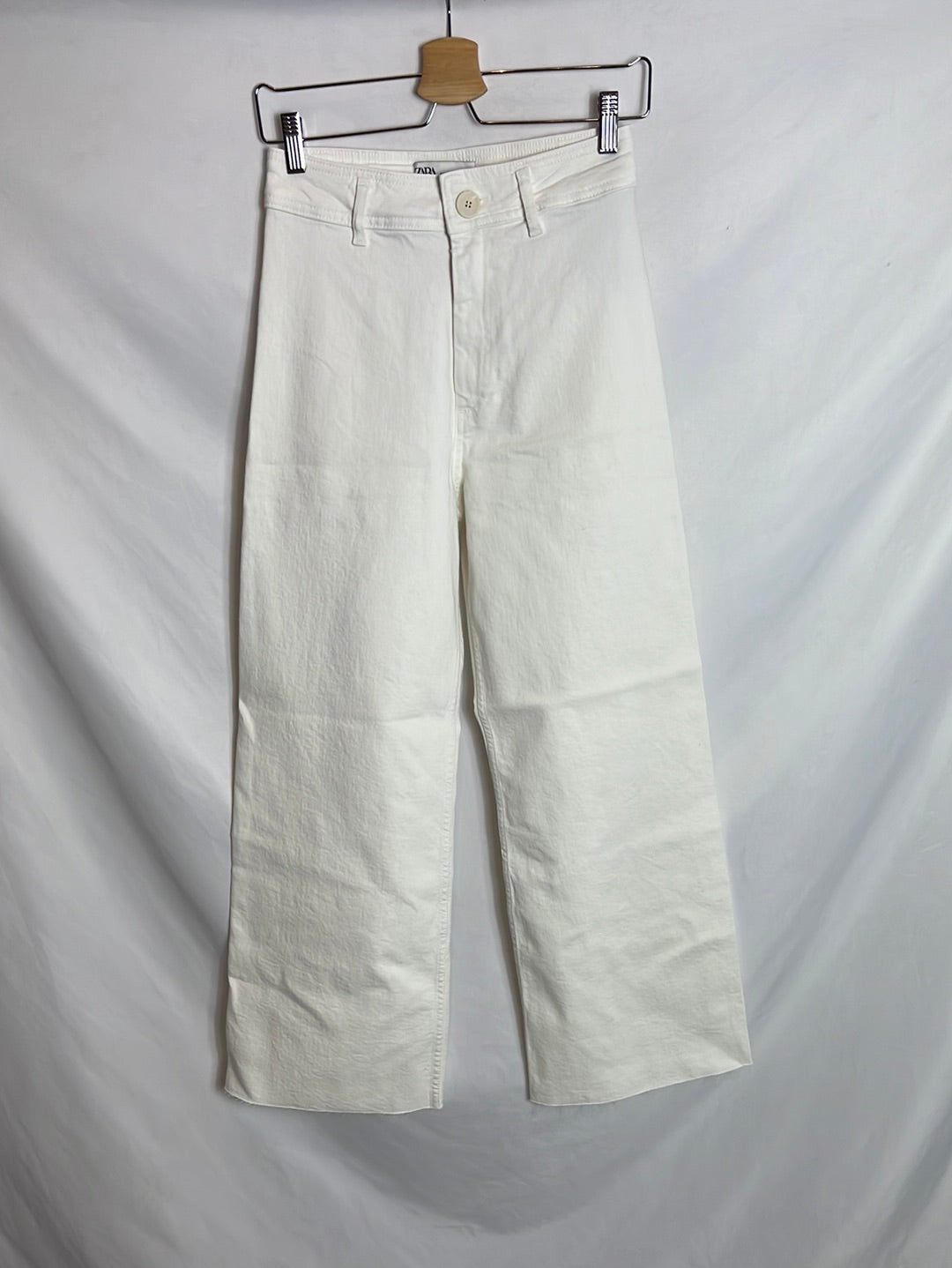 ZARA. Patalón culotte blanco . T36