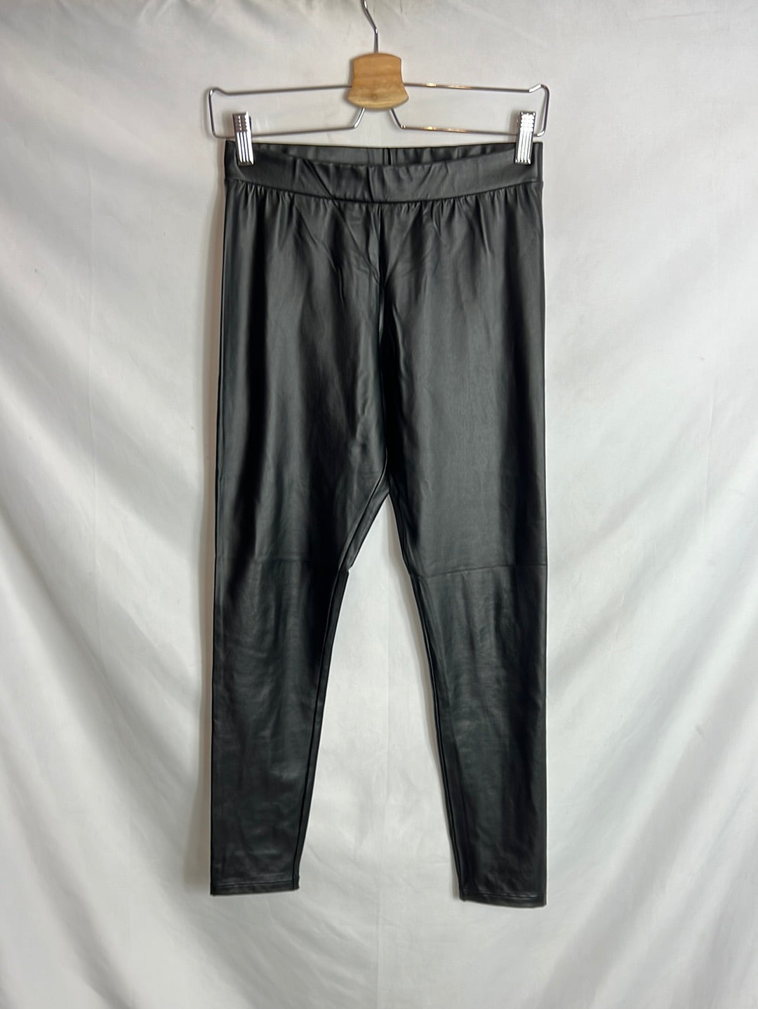 CALZEDONIA. Leggins negros elásticos textura. T M