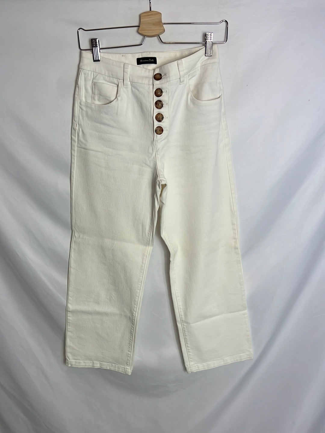 MASSIMO DUTII. Pantalón recto cropped beige claro. T 36