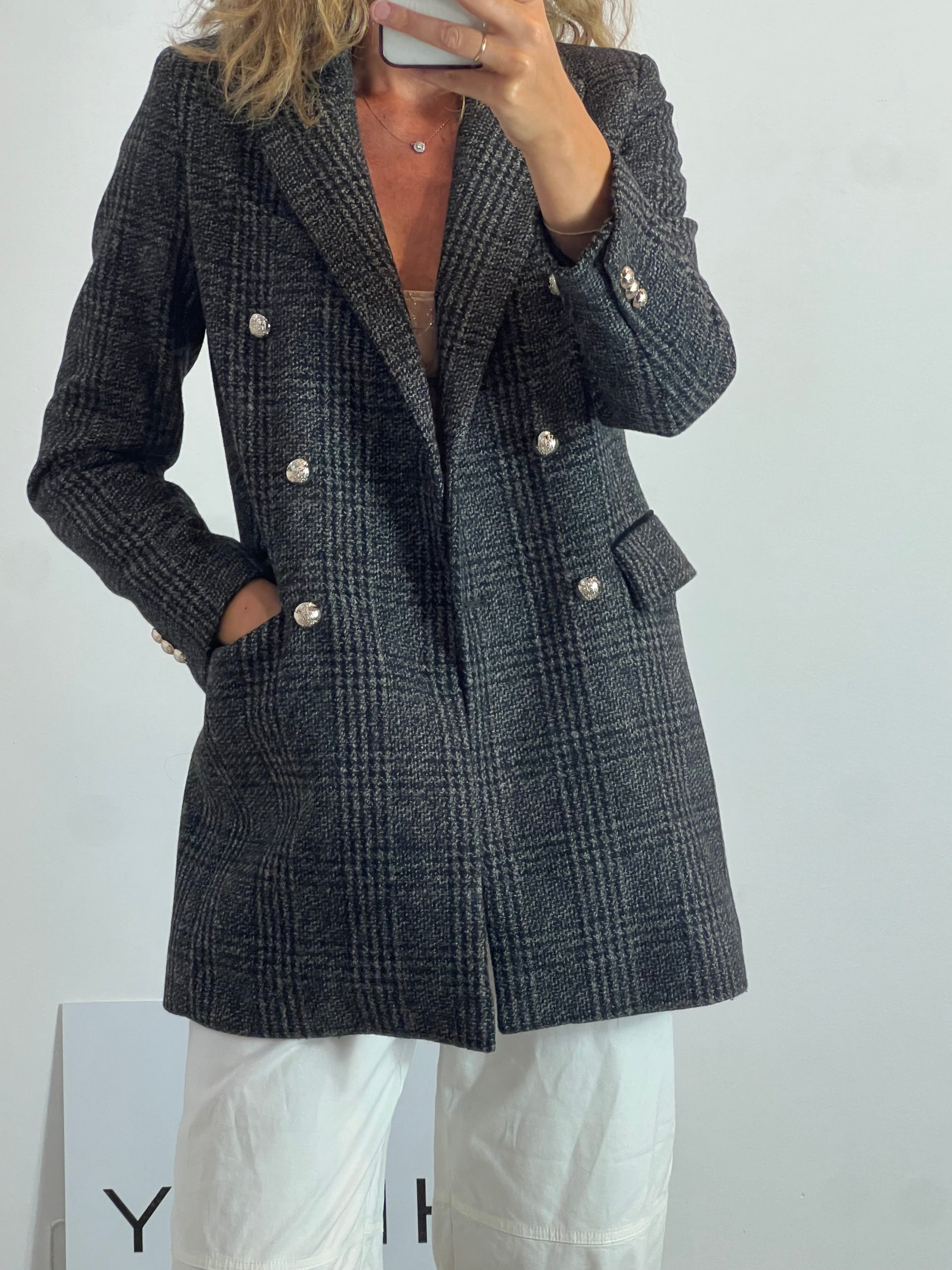 MANGO. Abrigo doble botonadura grises. T S