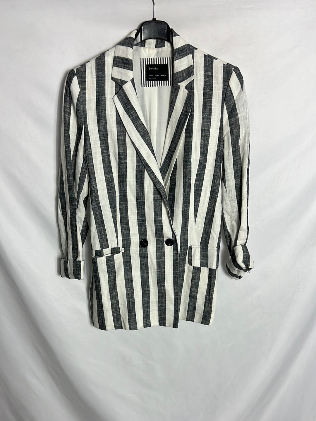 BERSHKA. Blazer Lino rayas cruzada. T S