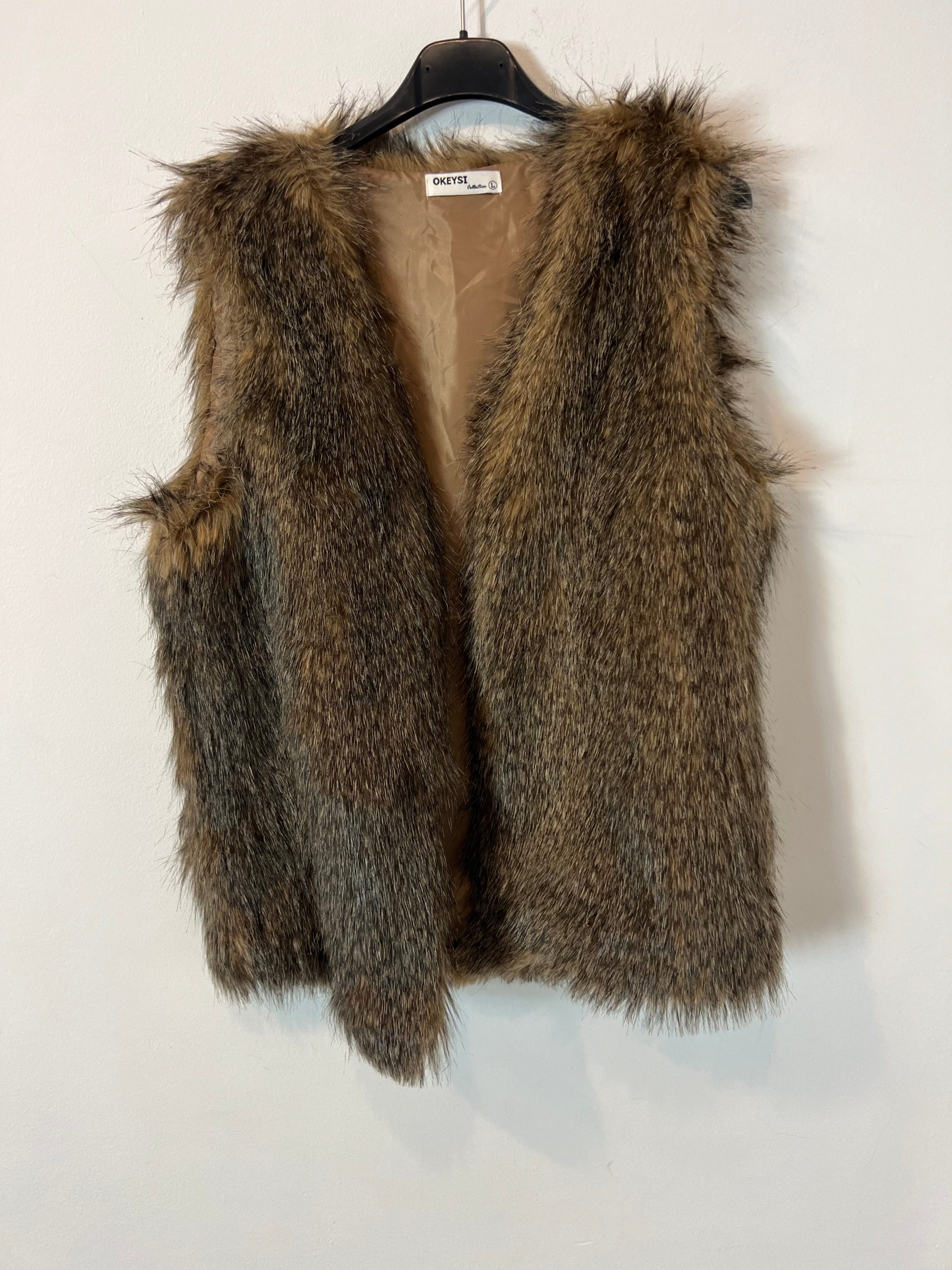 OKEYSI. Chaleco pelo marrón T.l