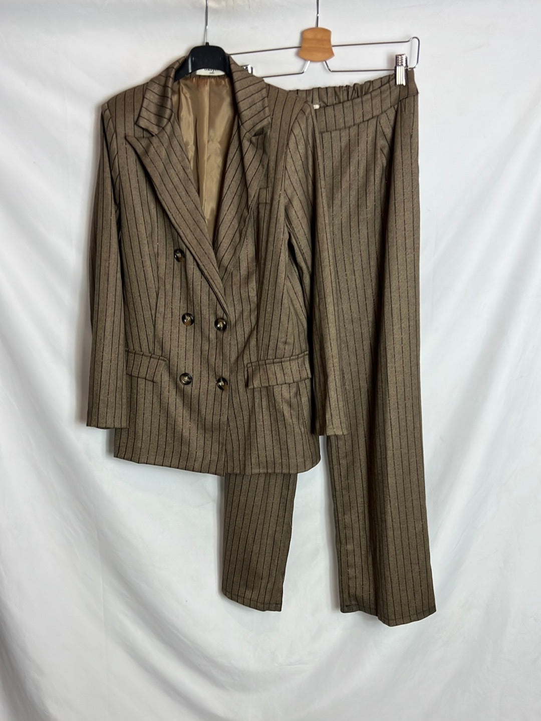 BASYCO JEREZ. Total look marrón jaspeado hilos brillo. T S