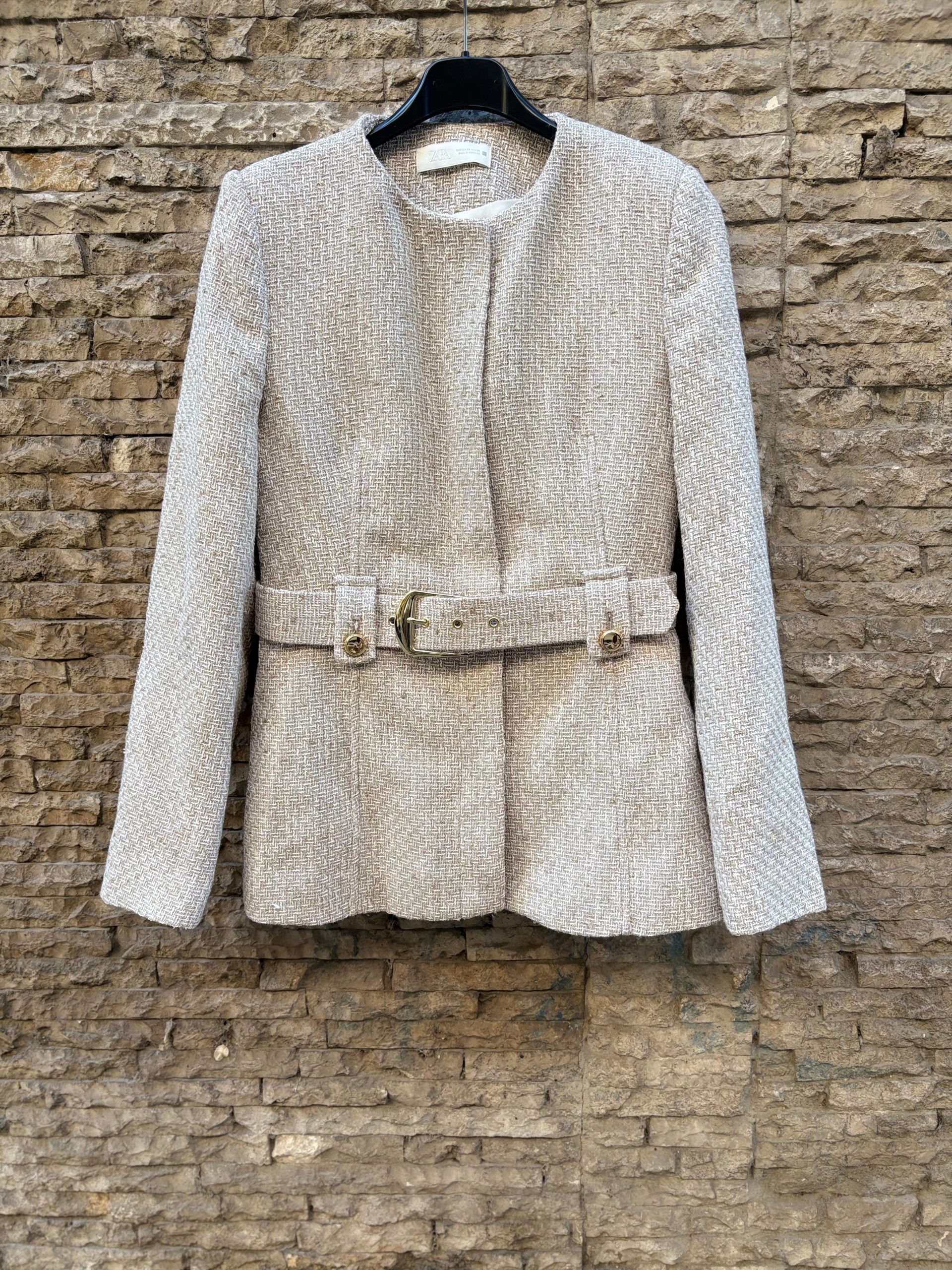ZARA. Blazer tweed hilos dorados XS