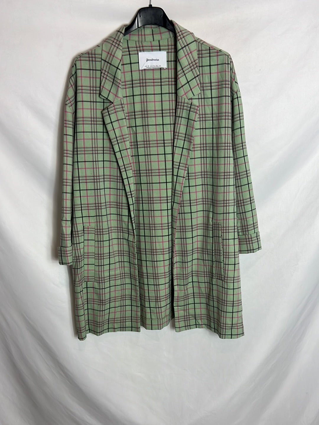 STRADIVARIUS . Blazer verde cuadros larga. T M