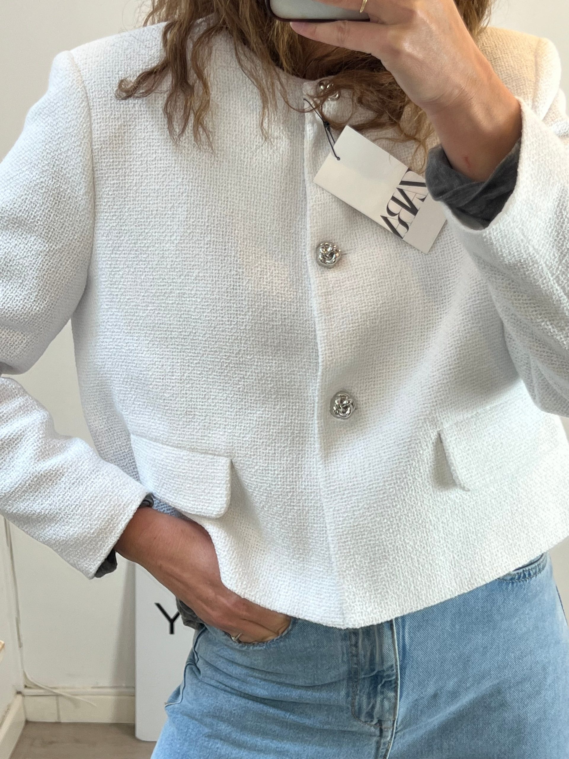 ZARA. Chaqueta blanca textura detalle botones. T XL