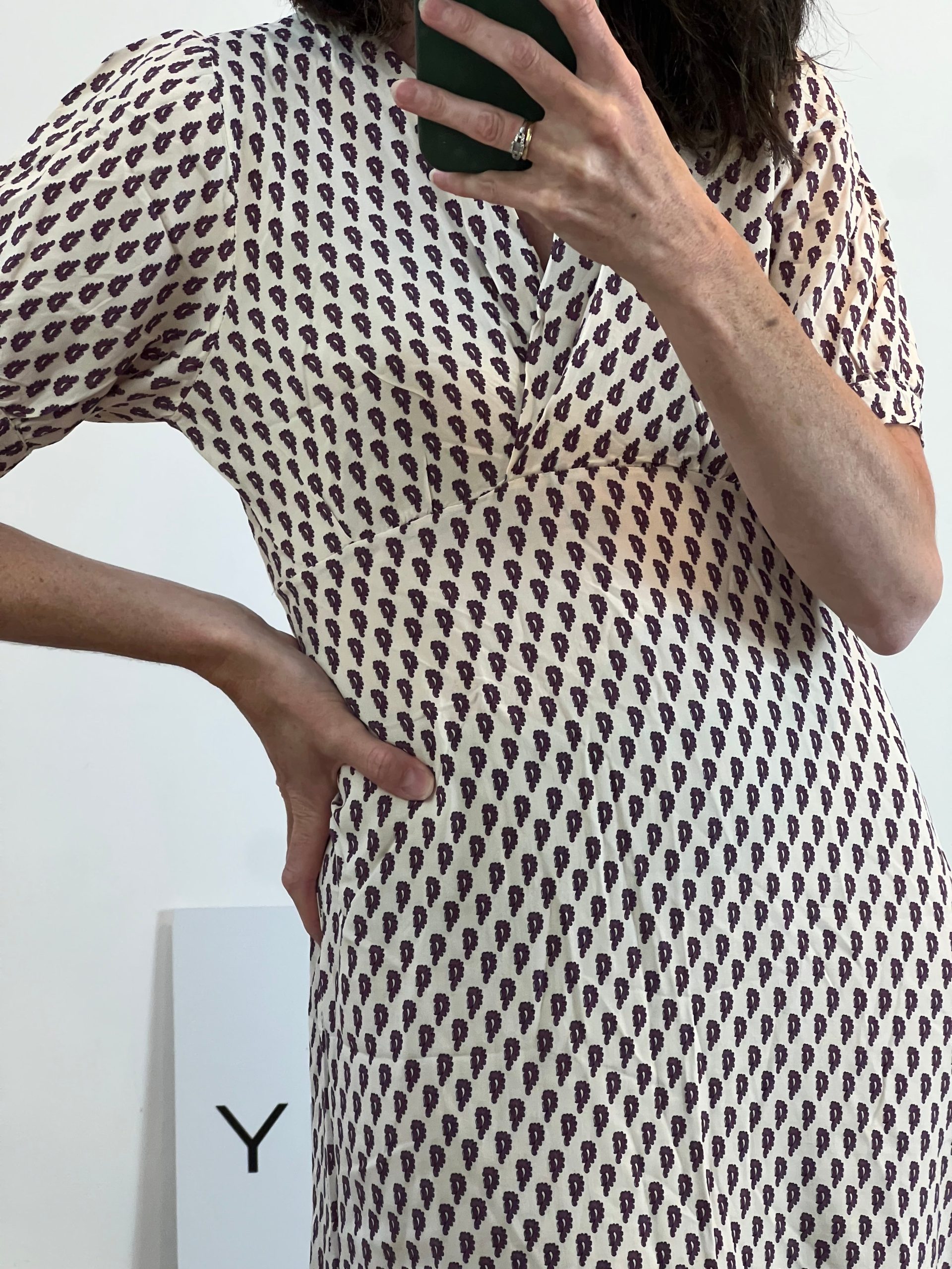 ZÚA. Vestido midi beige estampado. T S