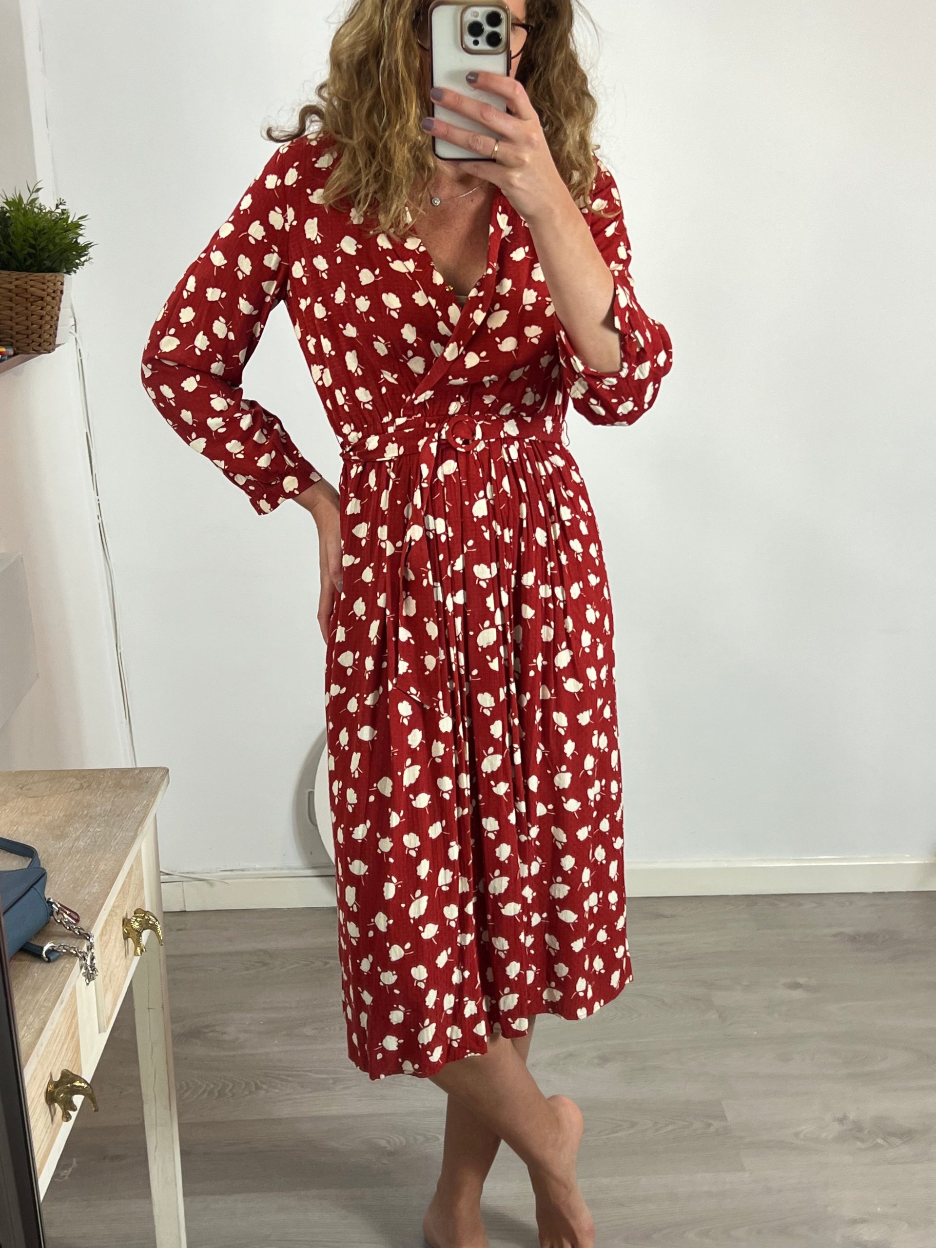 DES PETITES HAUTS. Vestido midi rojo tulipanes T.m