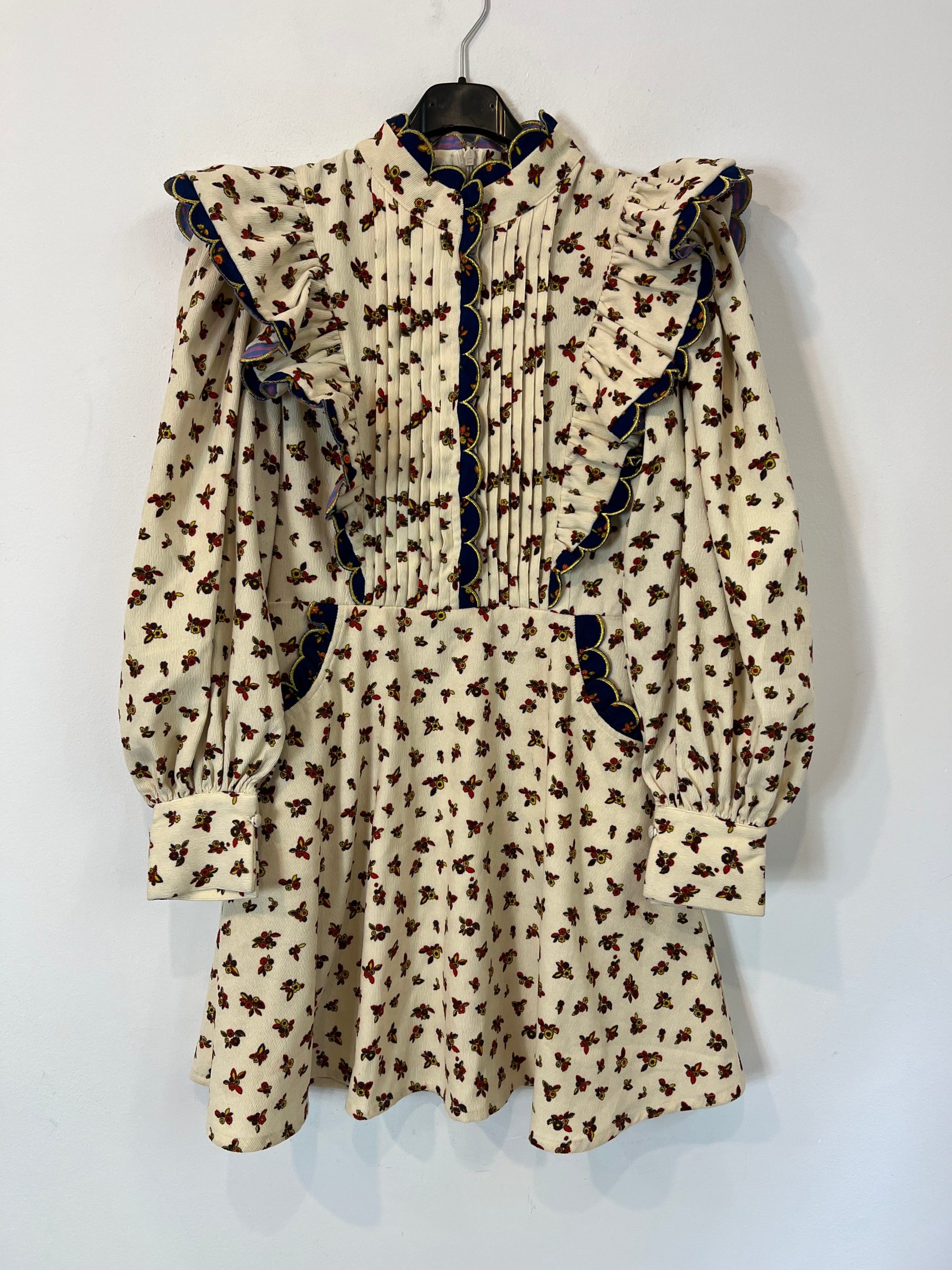 CELIA. Vestido beige pana flores T.s