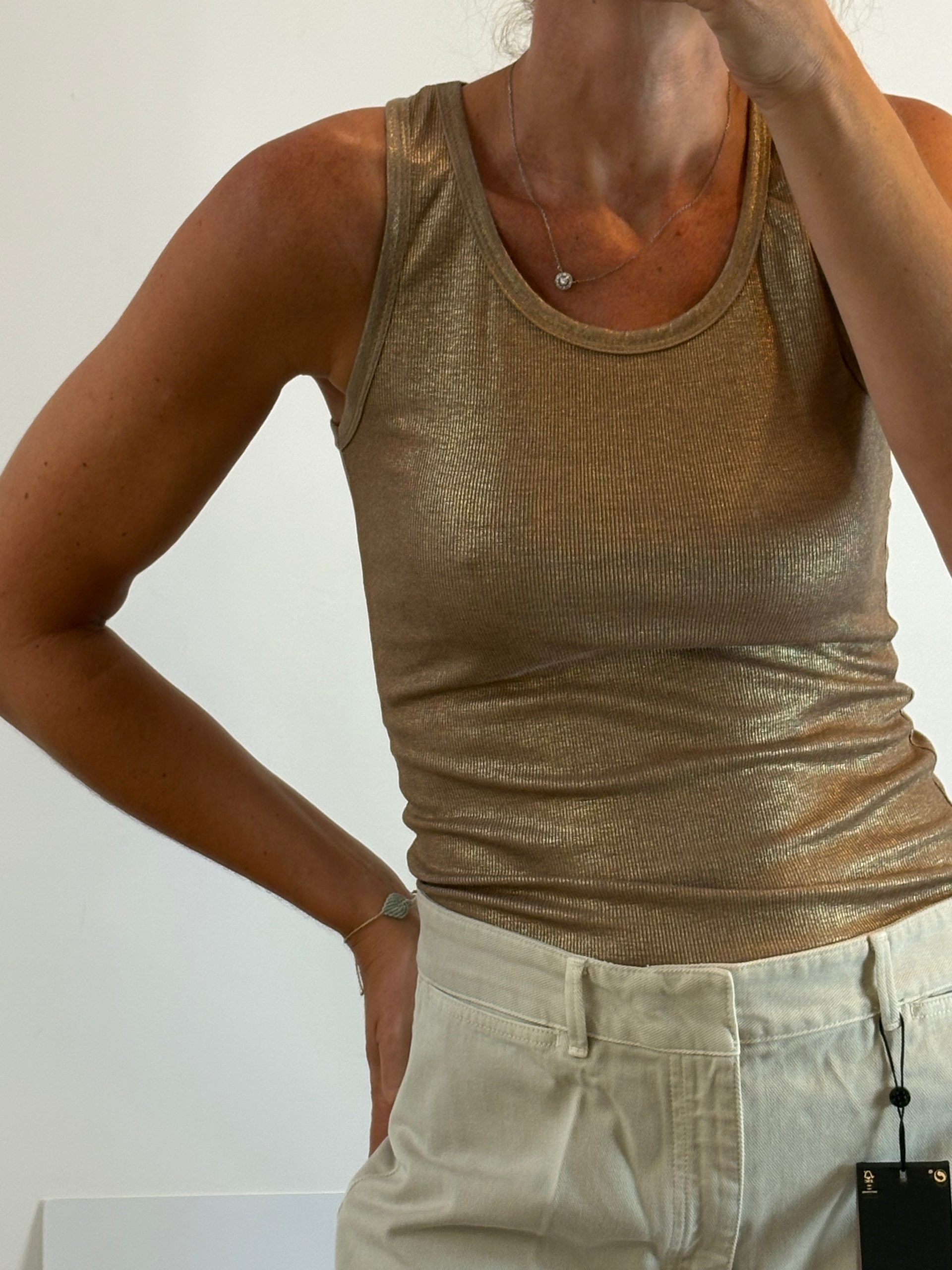 APPLETREE BOUTIQUE. Top dorado encerado T.u(s)