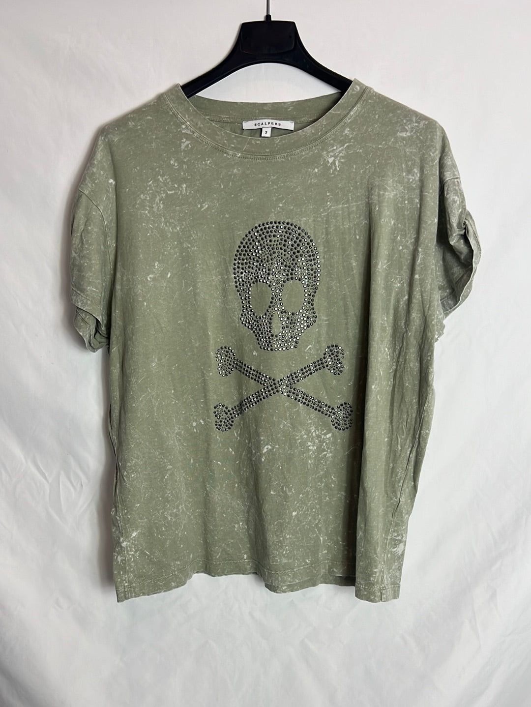 SCALPERS. Camiseta verde calavera T.s