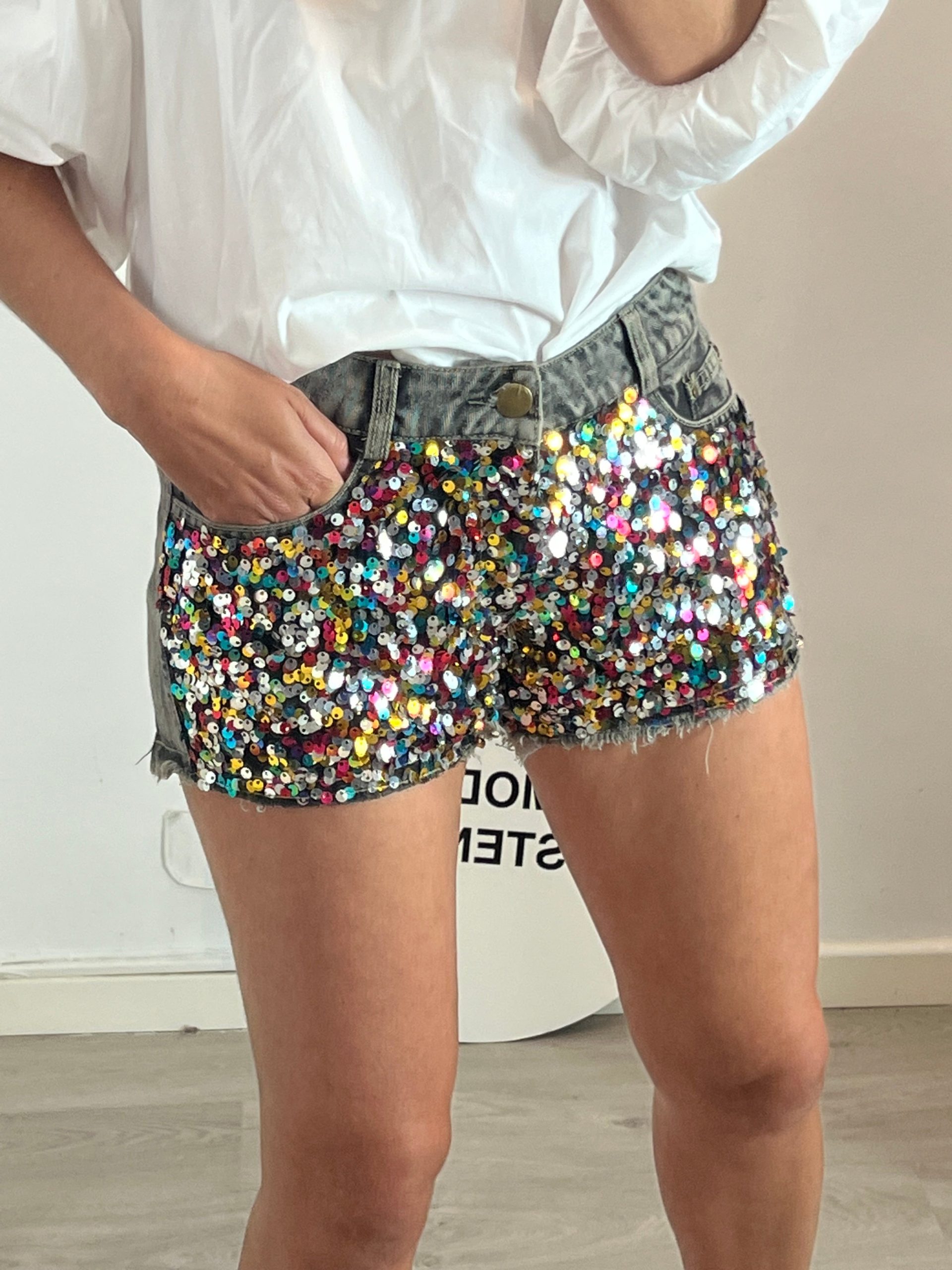 HOT&DELICIUS. Short denim lentejuelas. T M