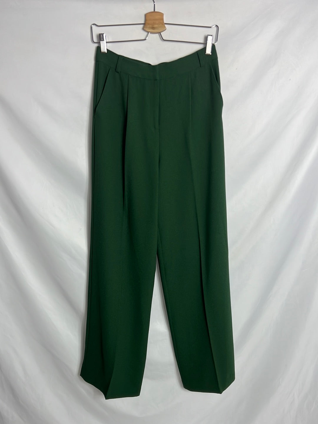 ASOS. Pantalón verde palazo. T S