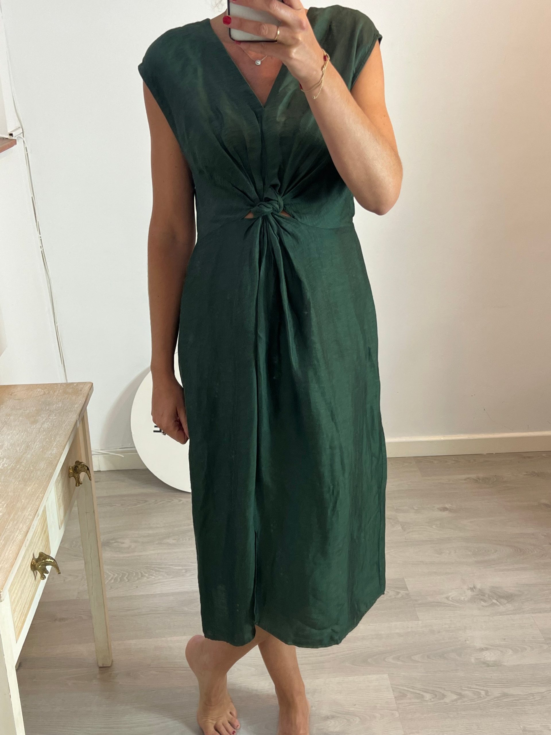 ZARA. Vestido midi verde nudo T.l