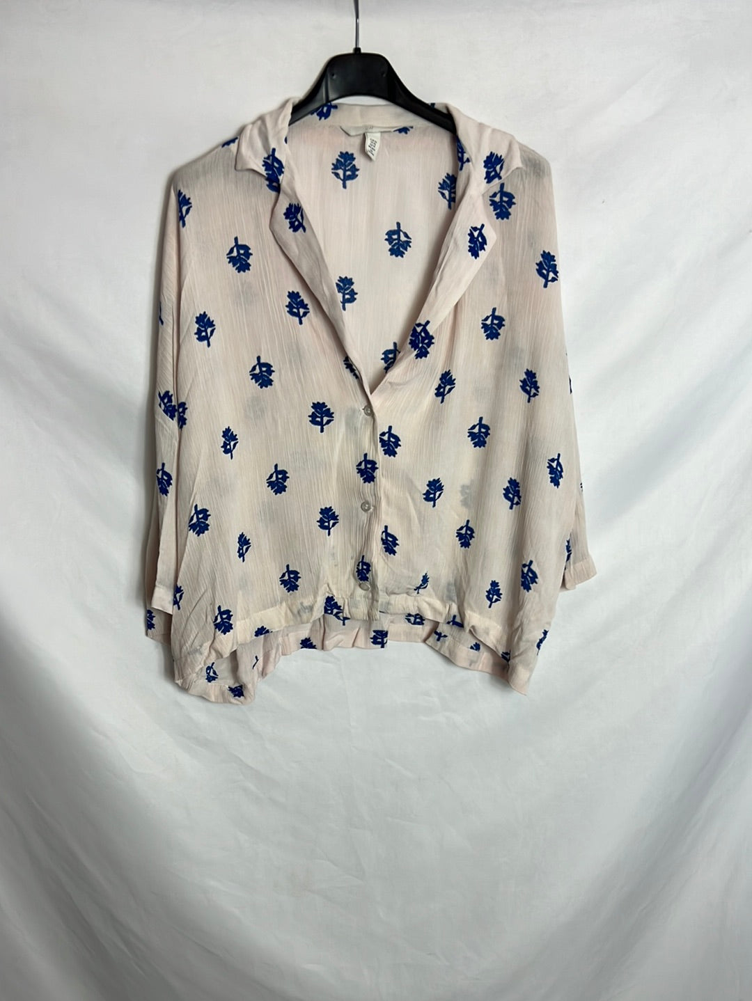 H&M. Blusa manga corta birdaos azules. T XS (s/m)