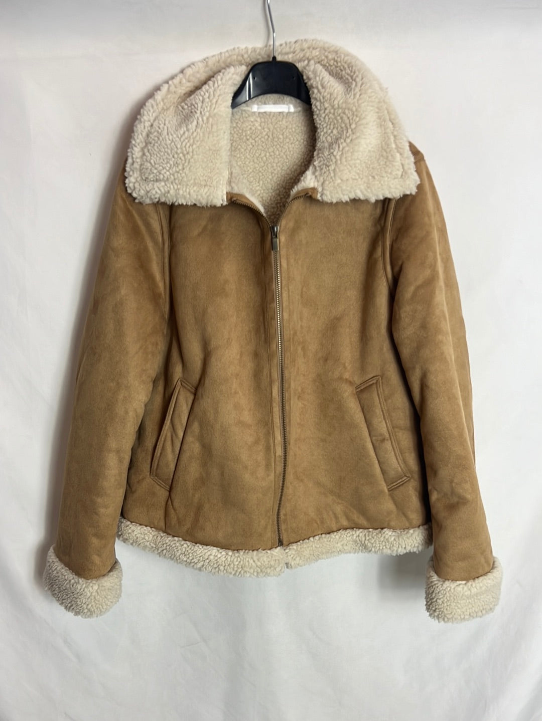 UNIQLO. Abrigo camel borrego T.s