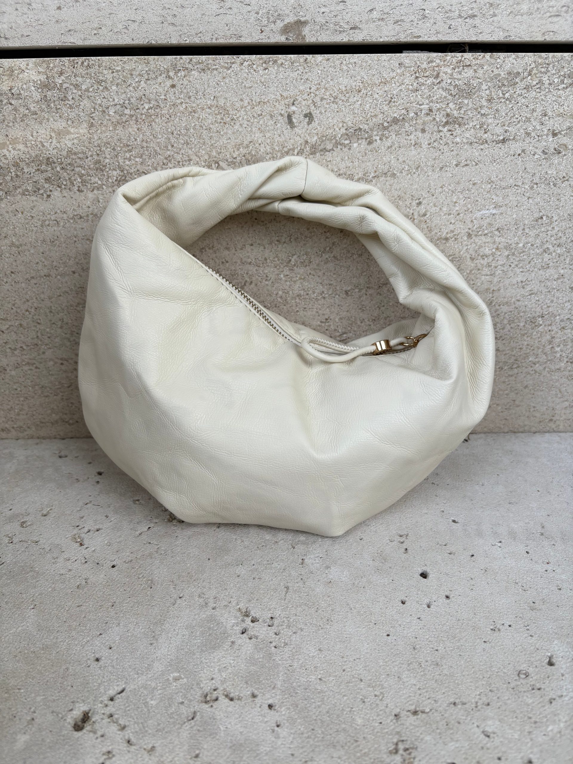 PARFOIS. Bolso beige mini