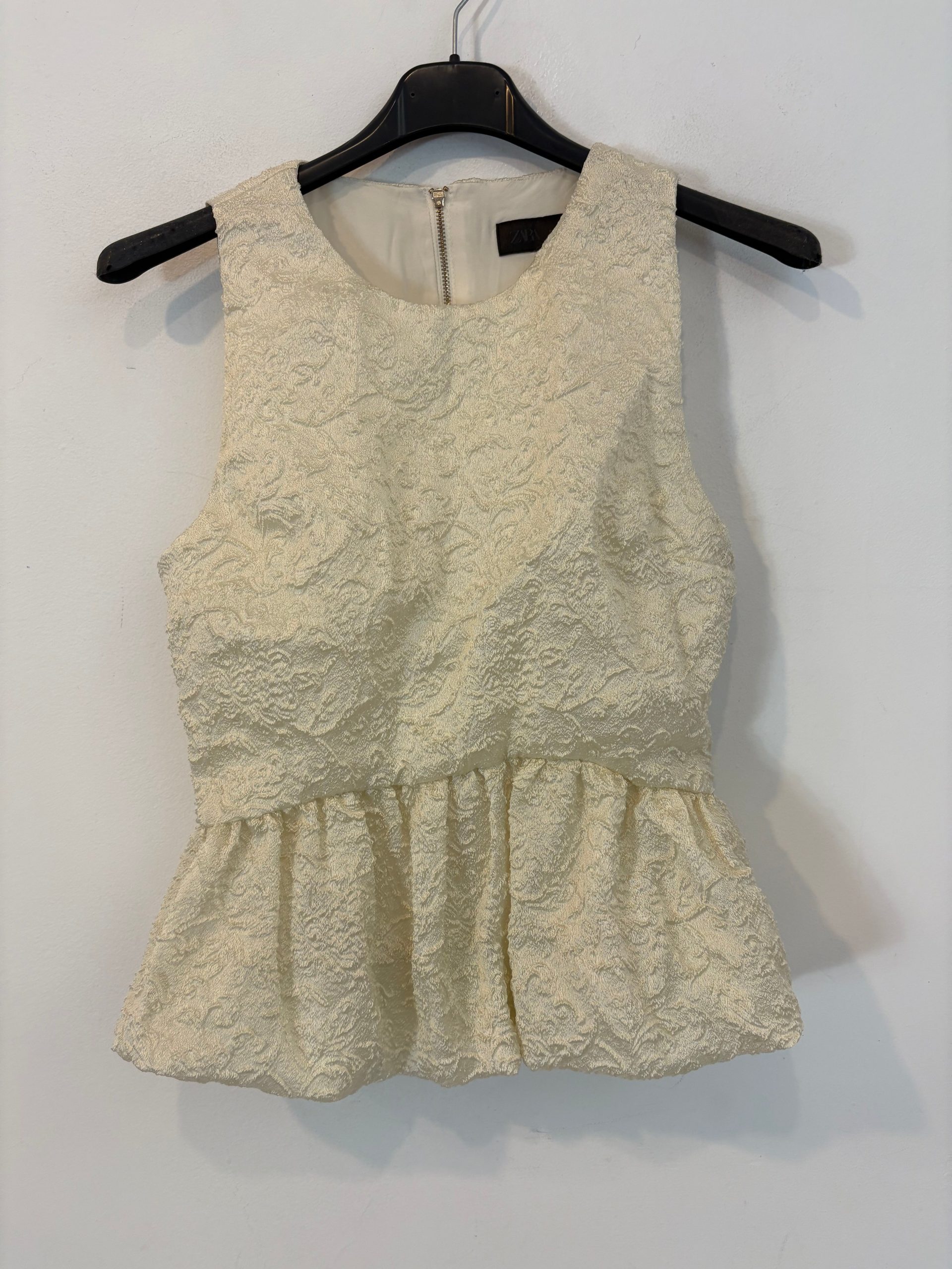 ZARA. Top textura brillo. T S