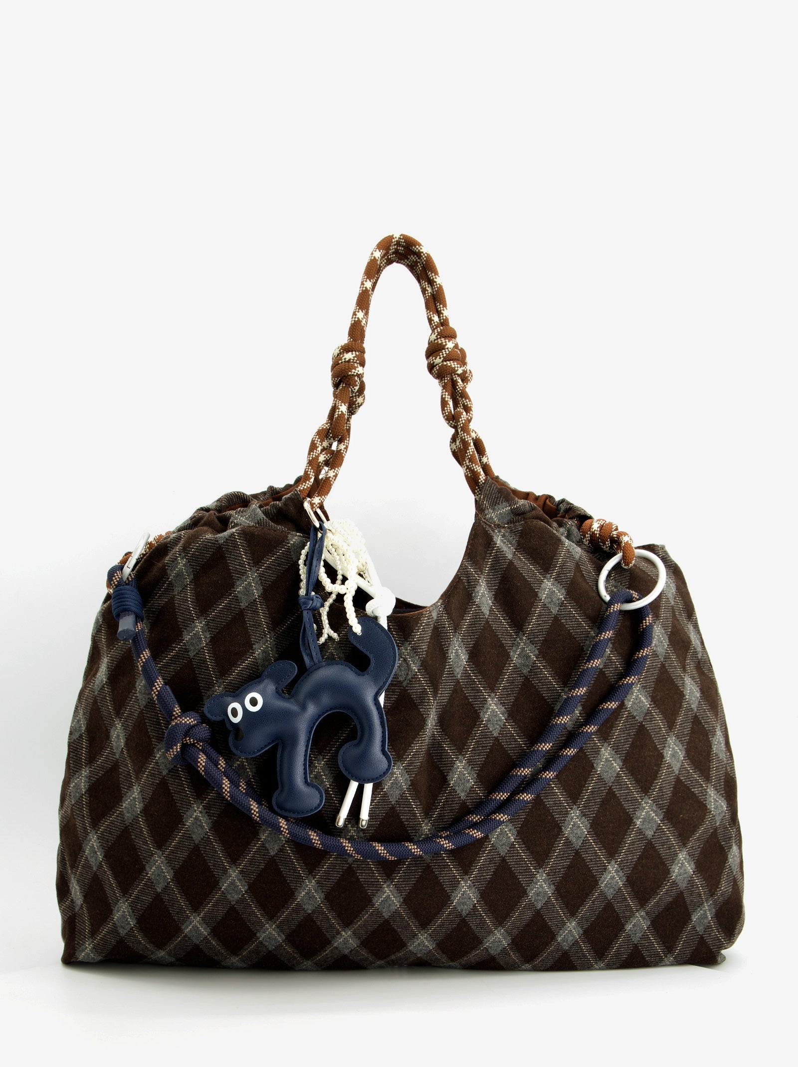 Bolso tote a cuadros con charms - ULK Rever