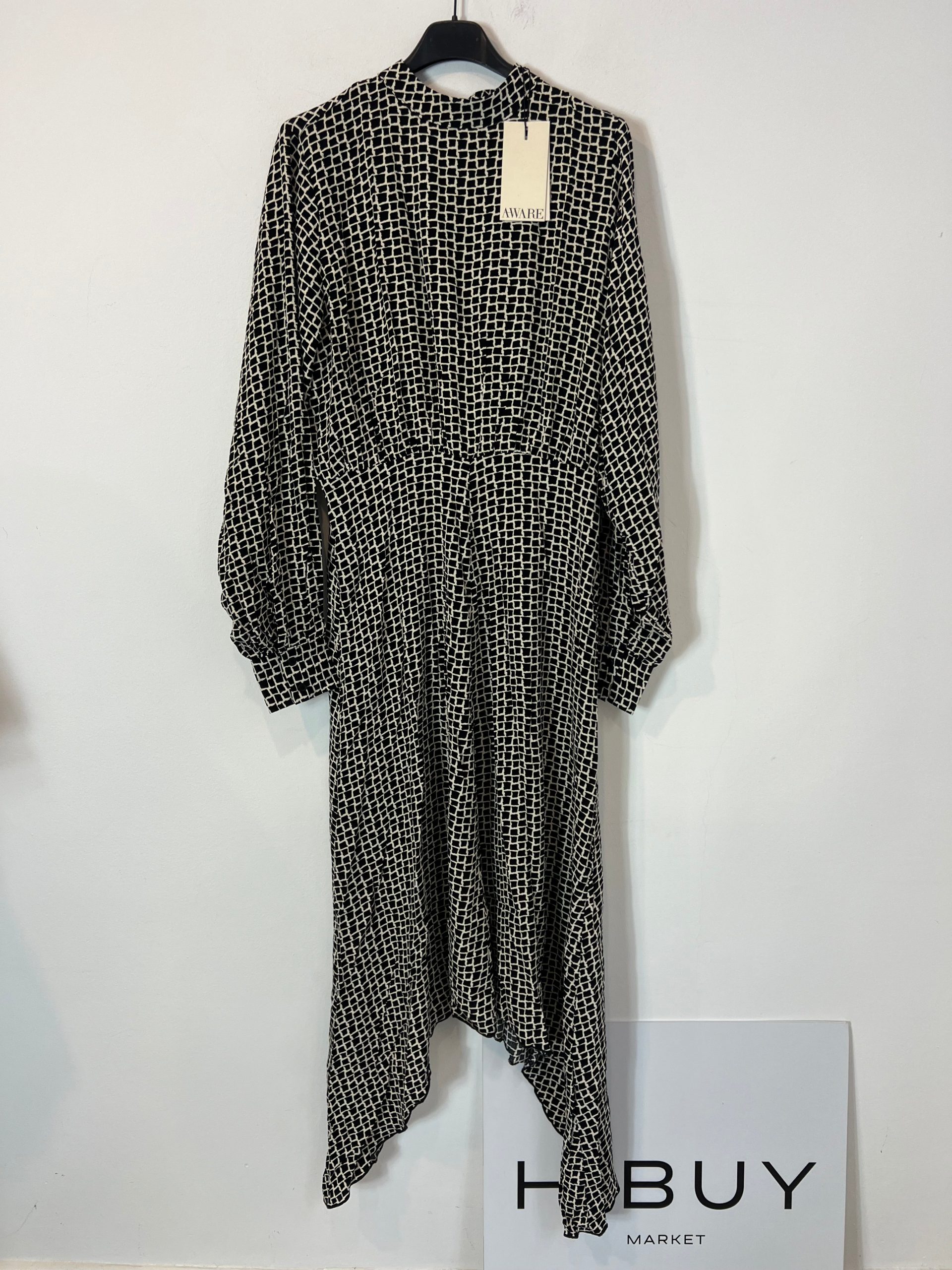 AWARE. Vestido largo negro y blanco T.s