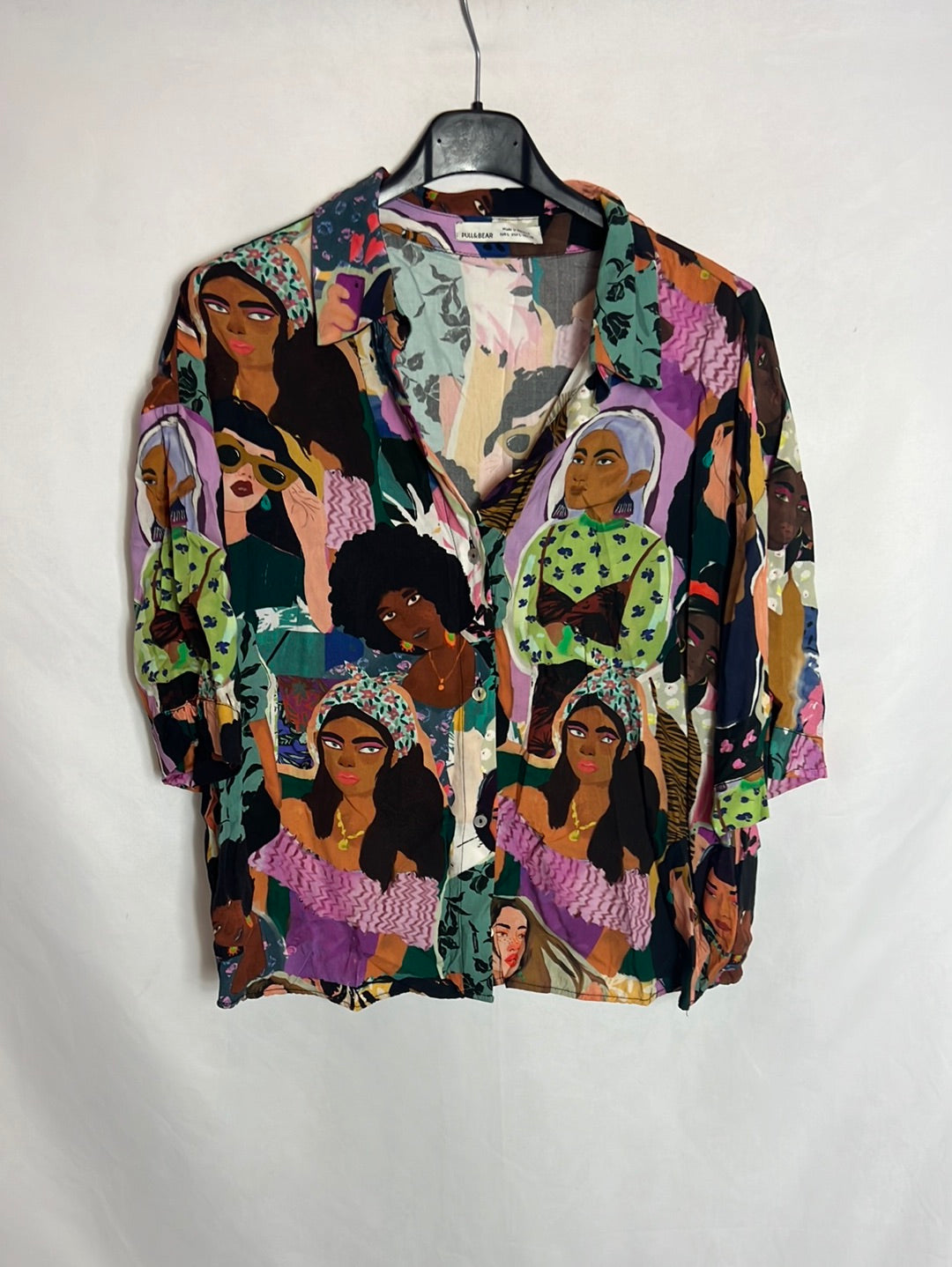 PULL&BEAR . Camisa manga corta estampado caras. T L