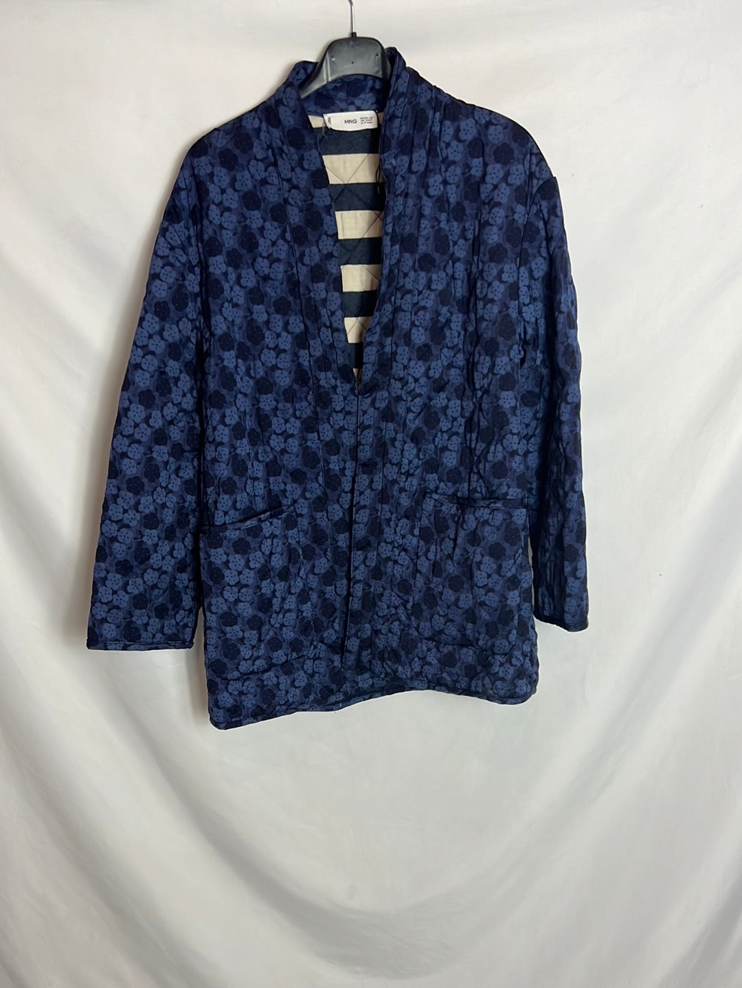 MANGO. Chaqueta acolchada estampada. T XS/S
