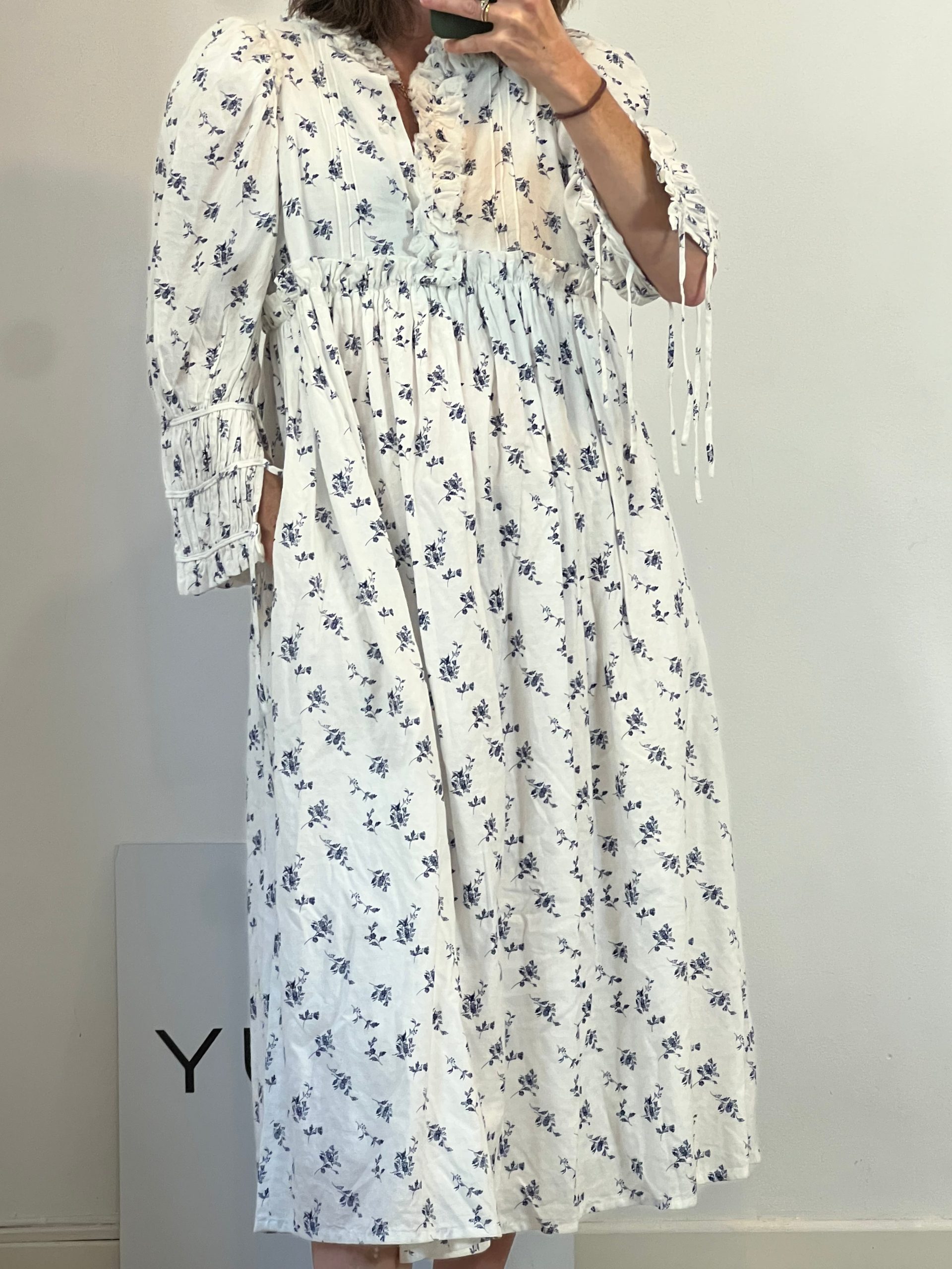 ANDION. Vestido blanco flores Tu(s)