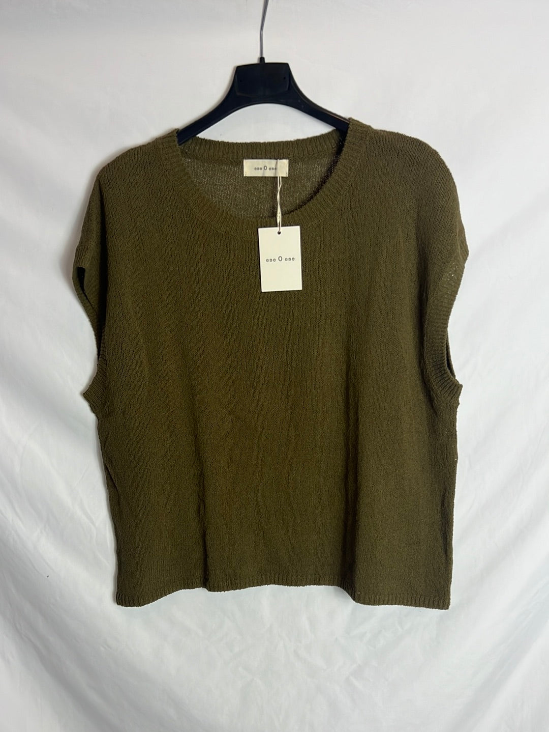 ESE O ESE. Top punto verde oscuro. T L