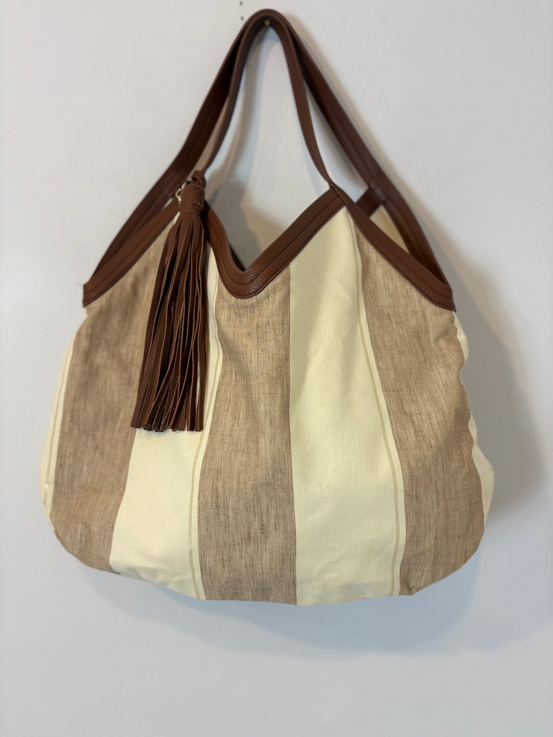 LATOUCHE. Bolso de hombro piel rayas