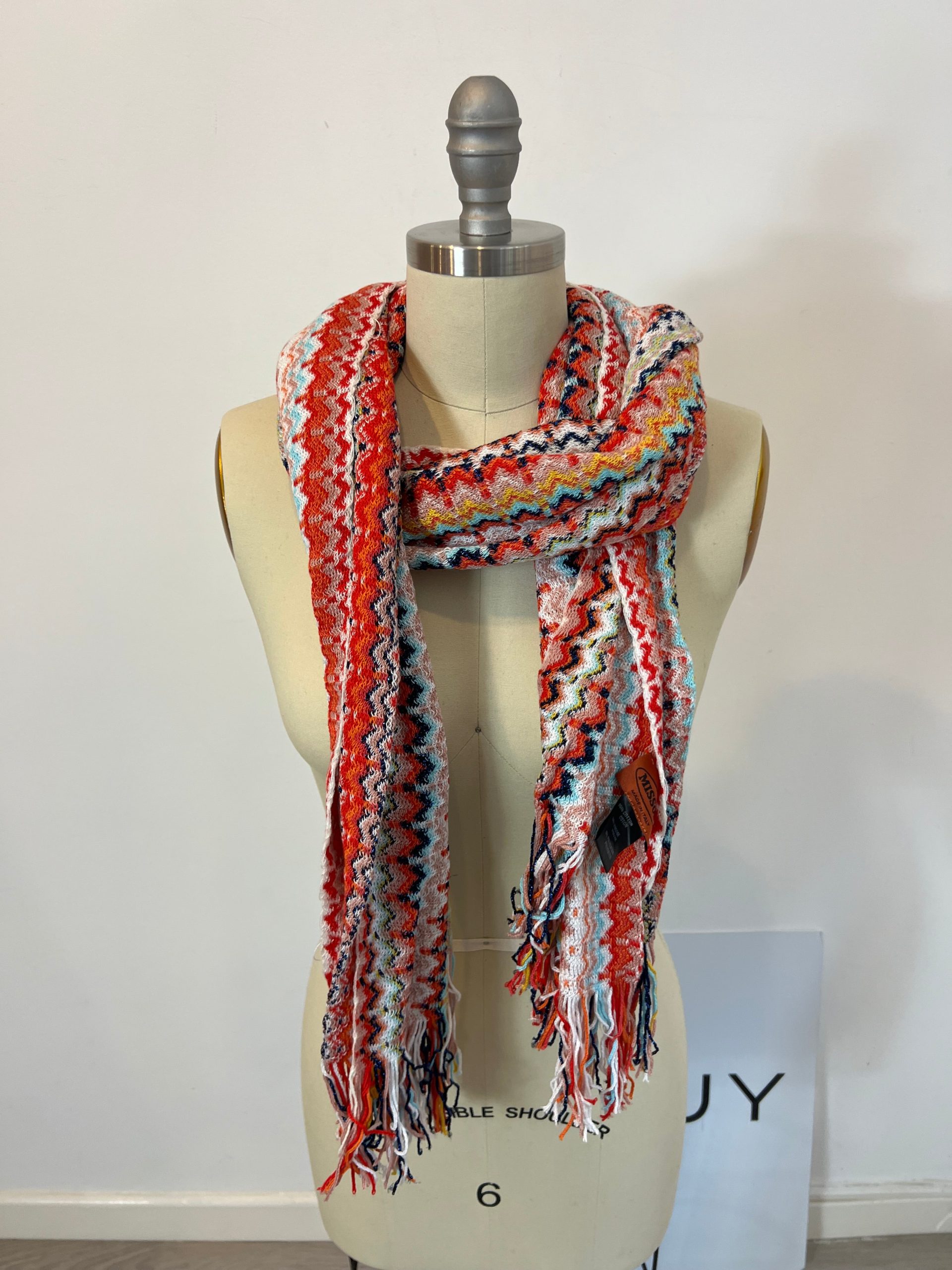 MISSONI. Bufanda algodón zig zag flecos rojos