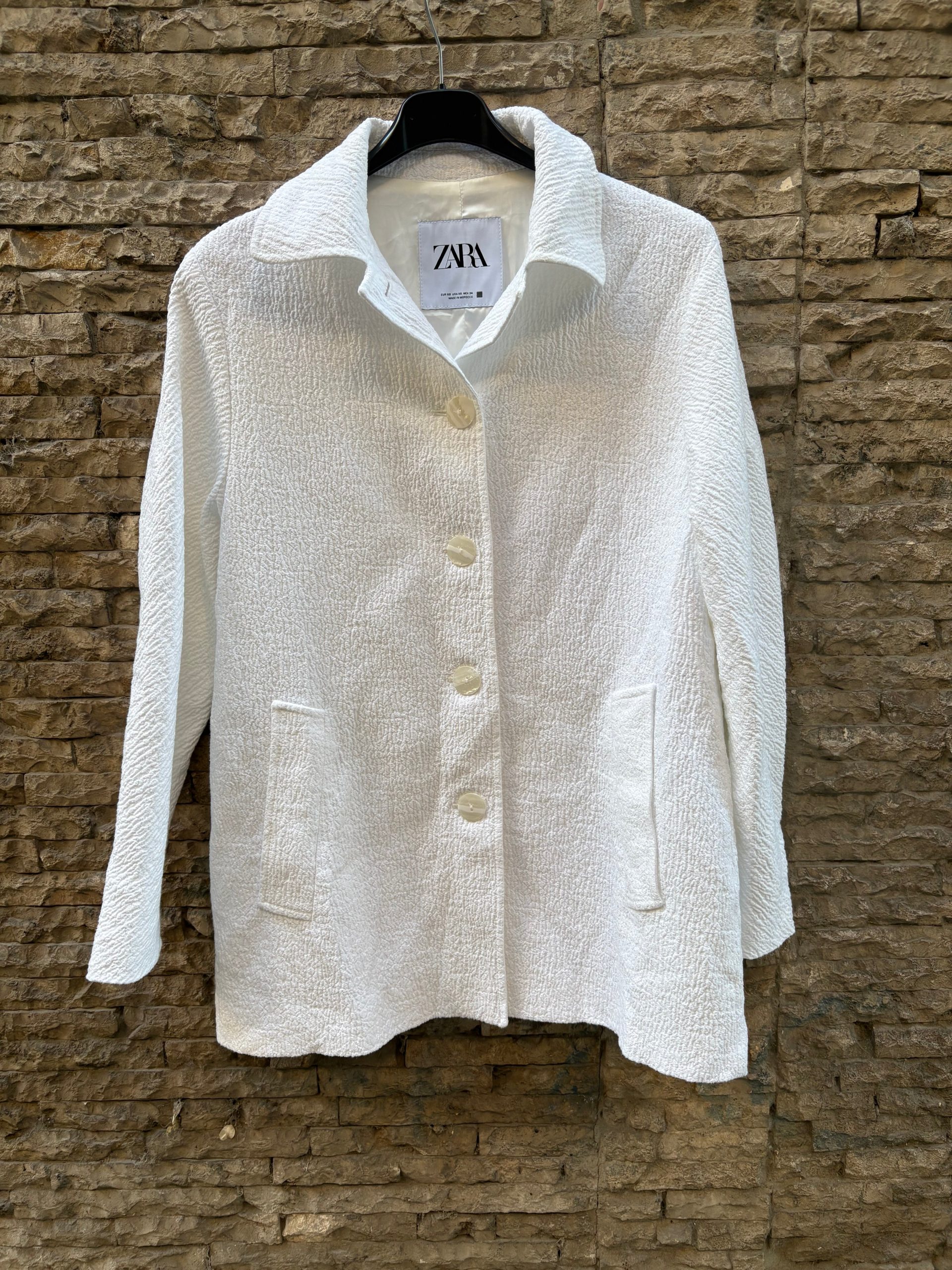 ZARA. Chaqueta blanca textura. T XS (S(M)