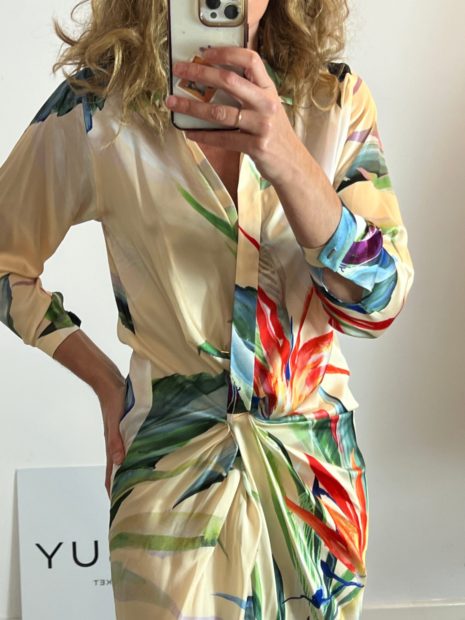 LOLA LI. Vestido midi flores nudo T.36