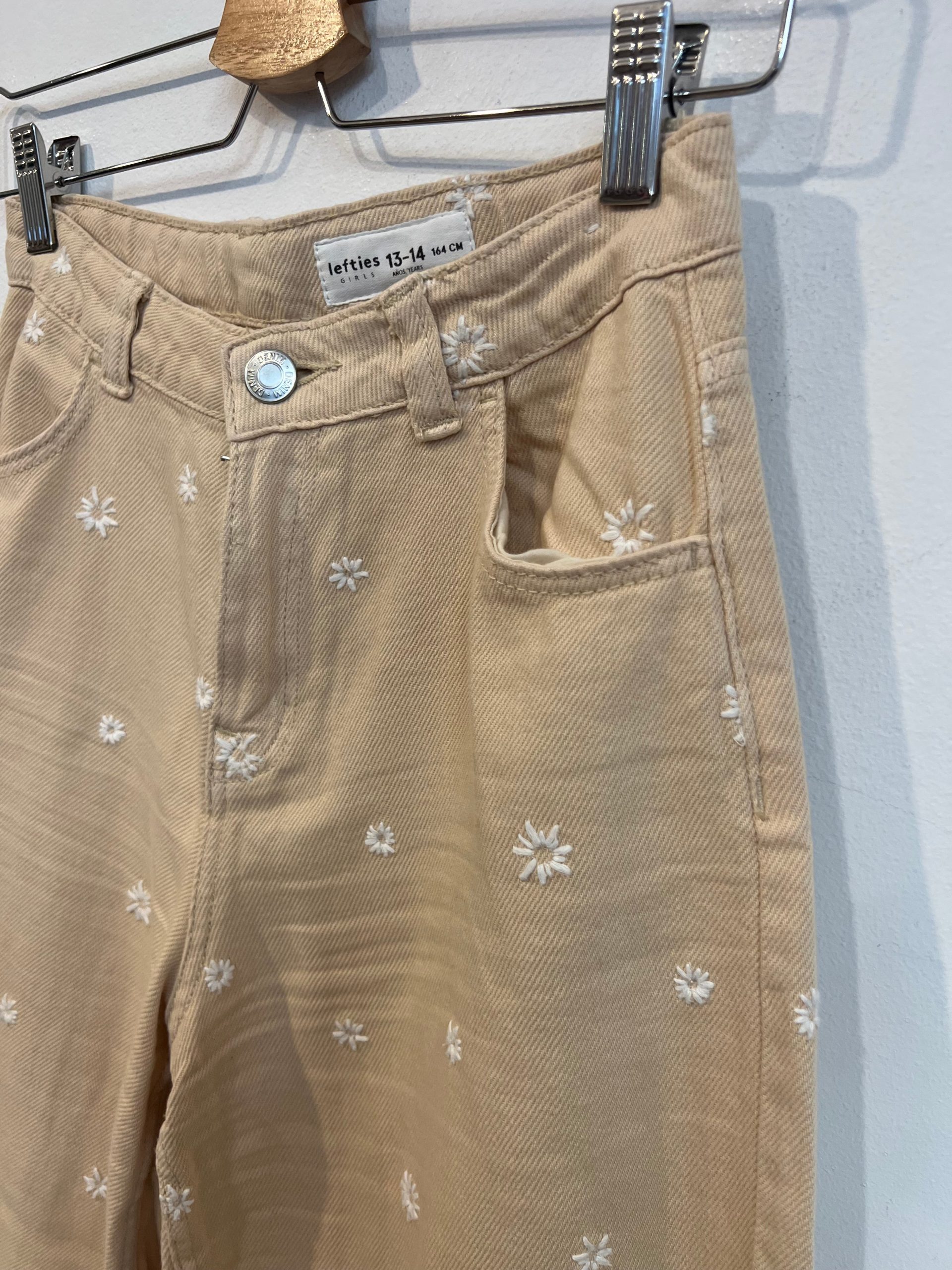 LEFTIES. Denim ligero bordados. T 13-14 años (xs)