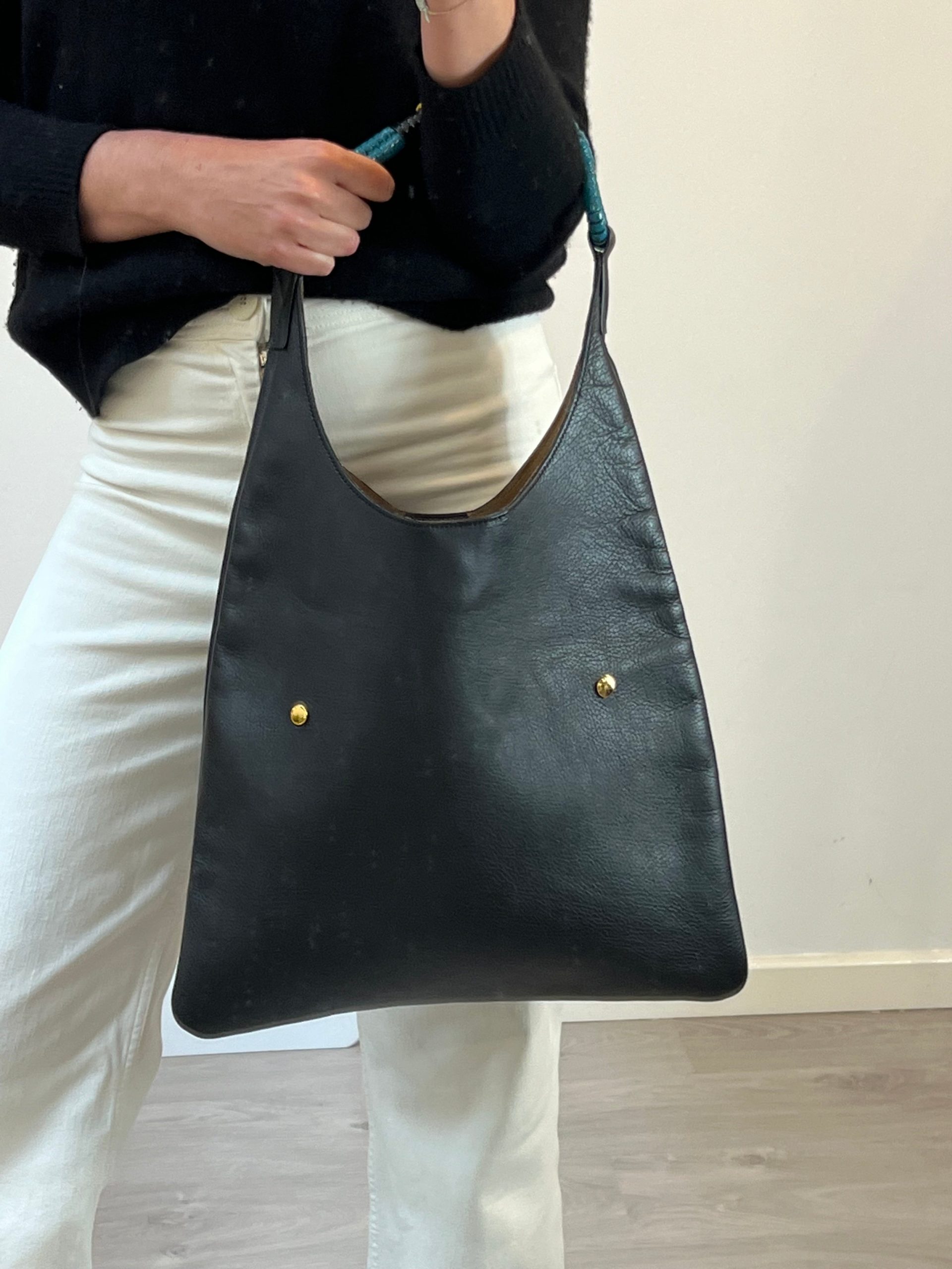 MARNI. Bolso piel detalle asa