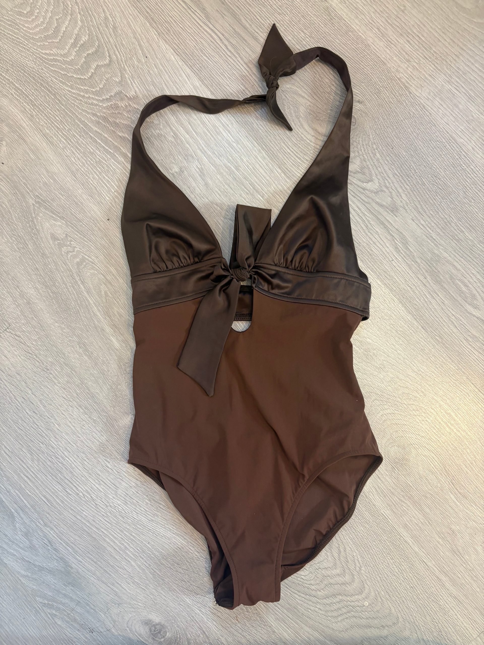 DOS MARES. Bañador marrón doble textura. TS