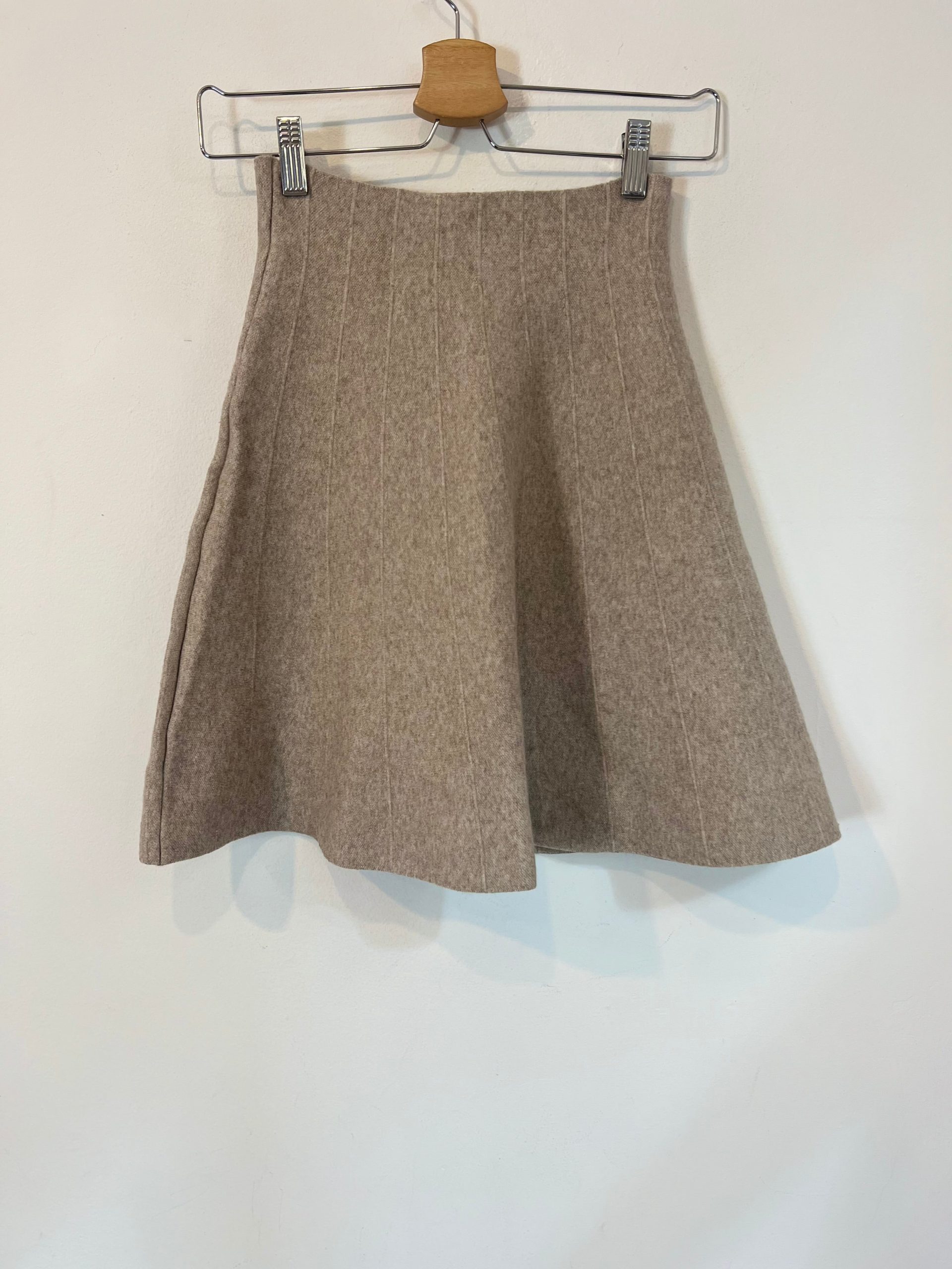 OTRAS. Falda beige espiga TU (32)