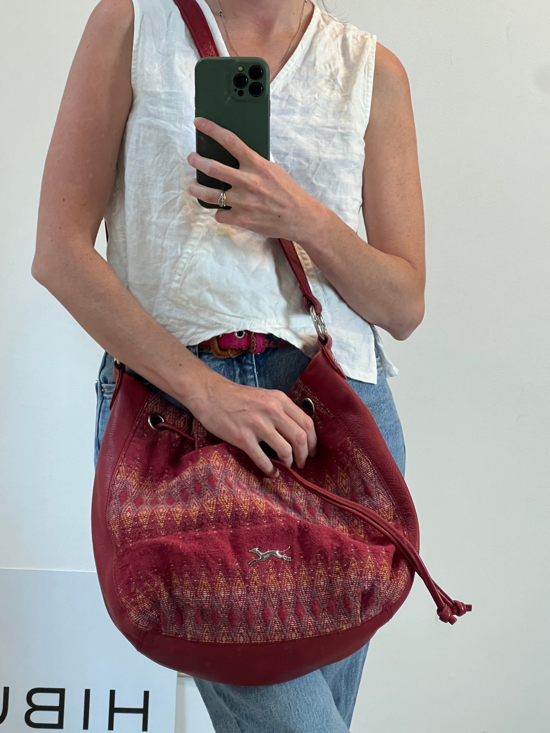 BIMBA Y LOLA. Bolso saco doble textura