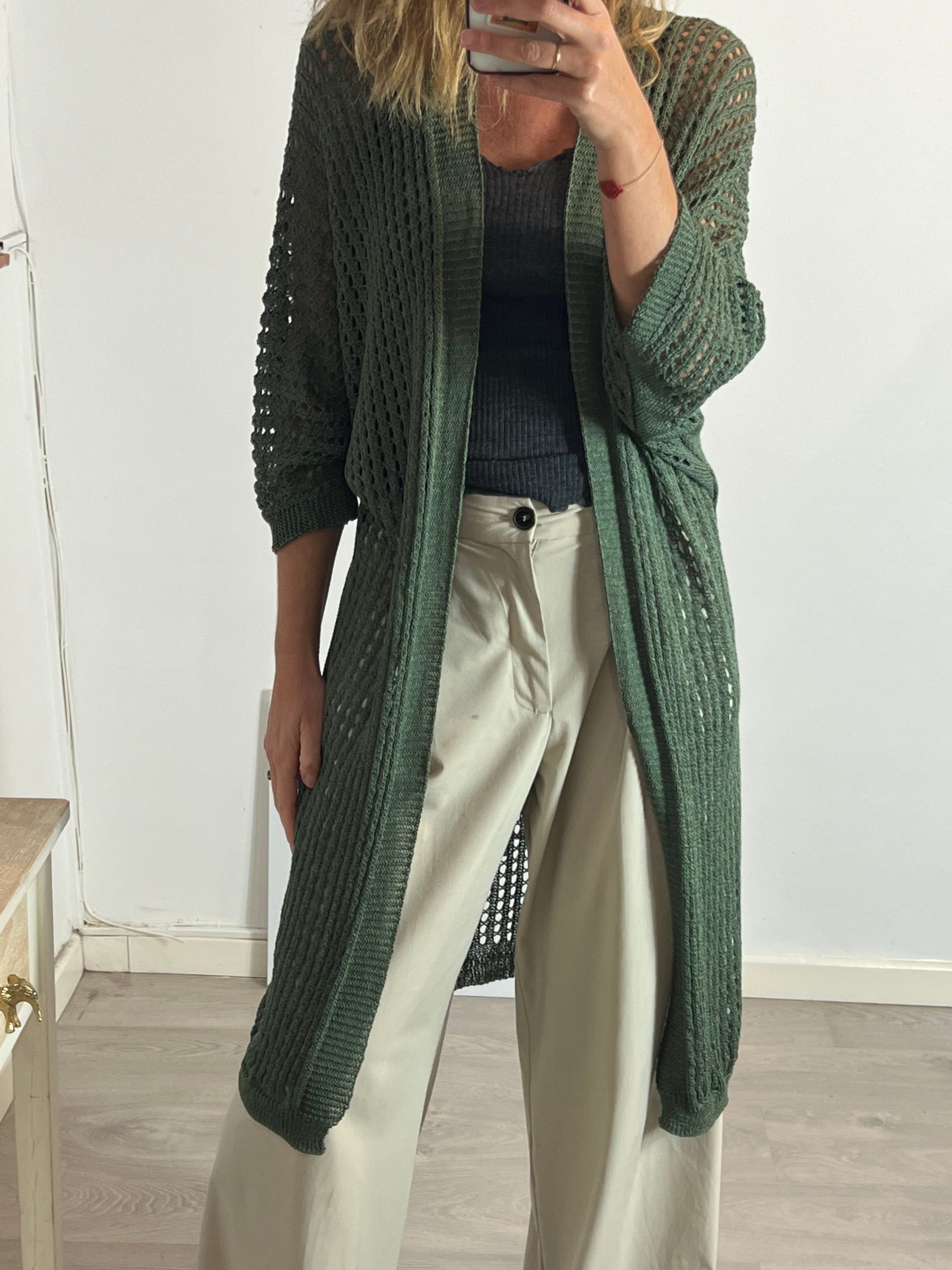 N DE NUBE. Cárdigan verde troquelado T.l