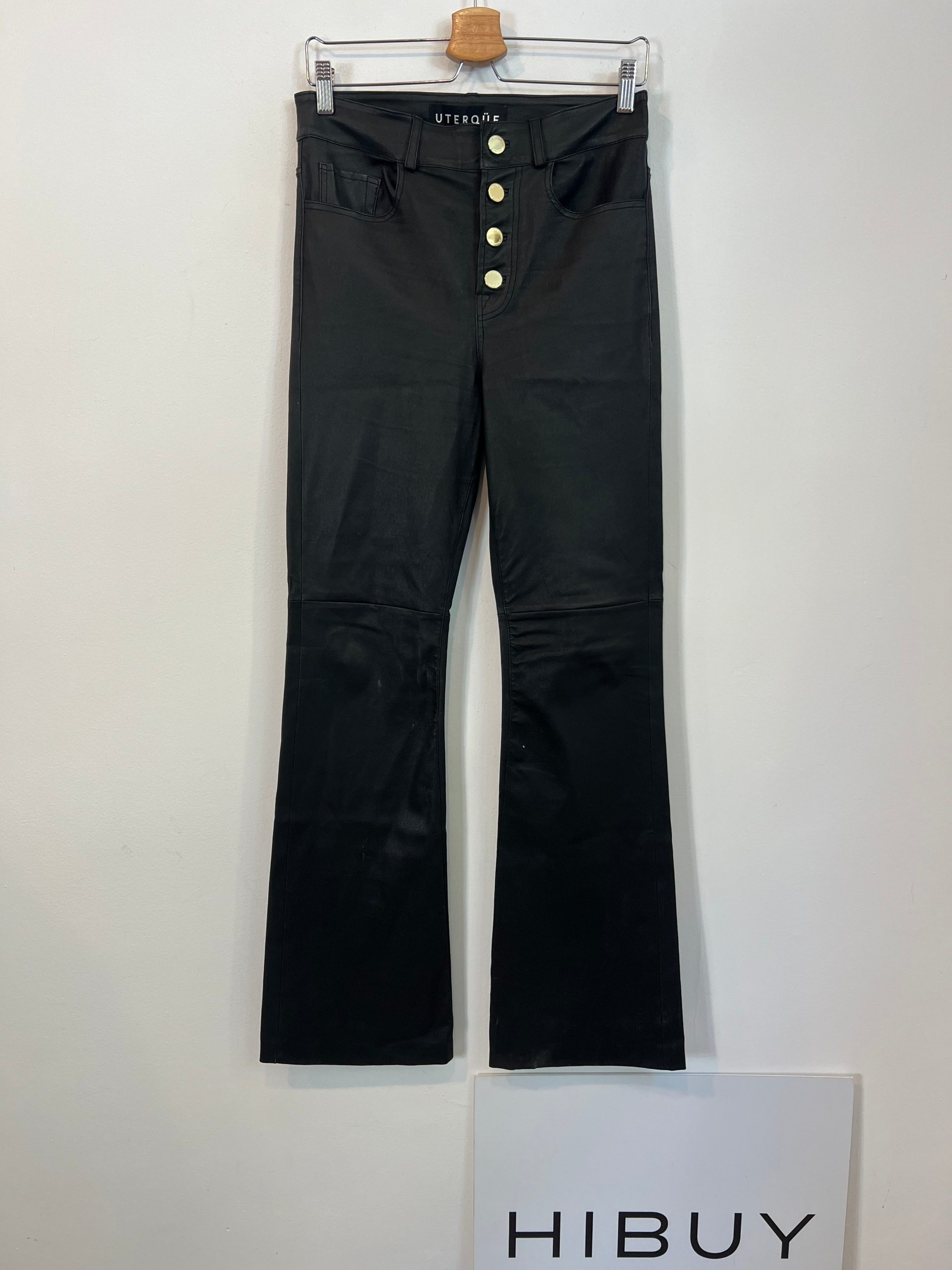 UTERQÜE. Pantalón negro piel T.s