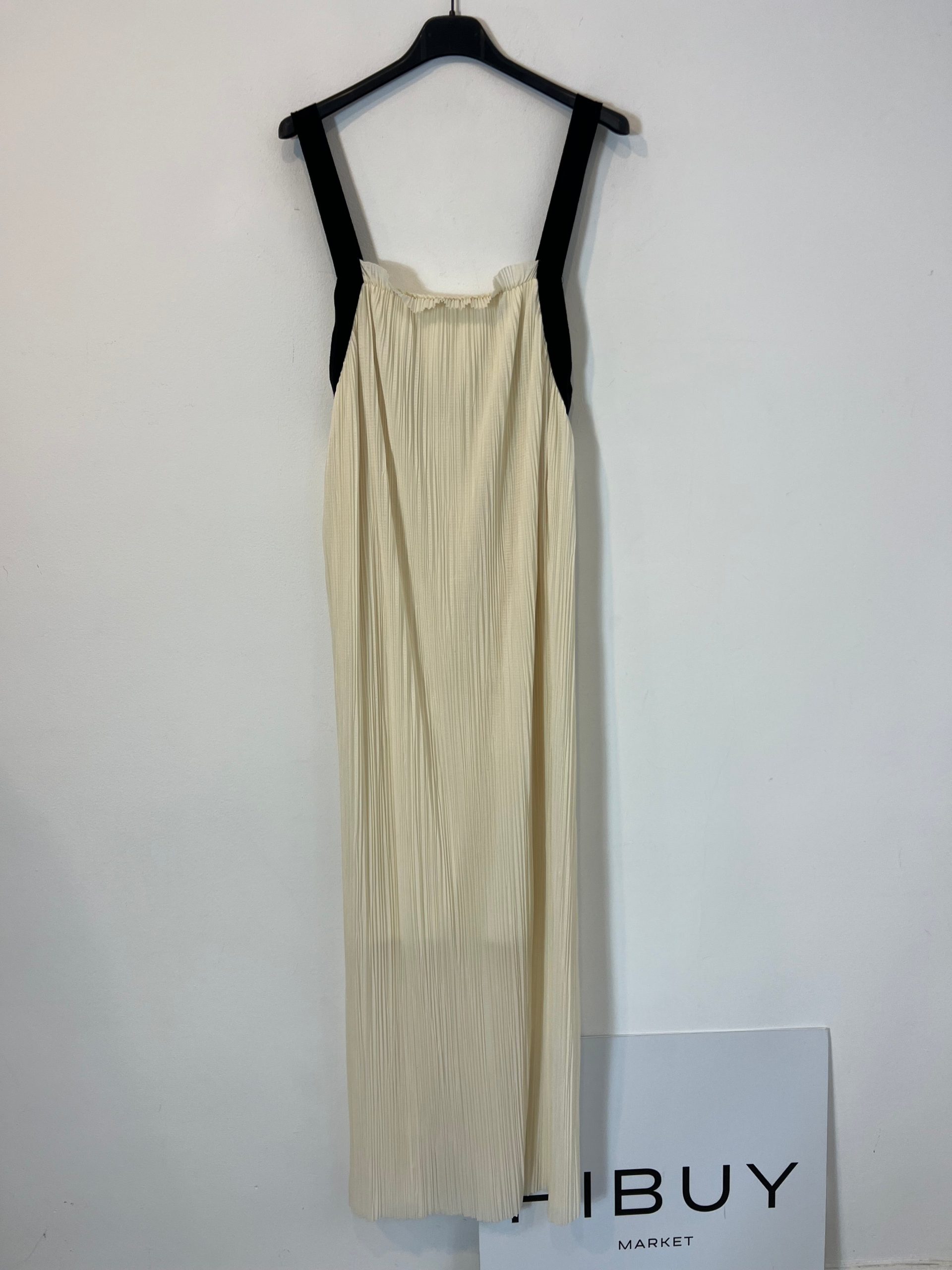 ZARA. Vestido largo plisado detalle tirantes. T S