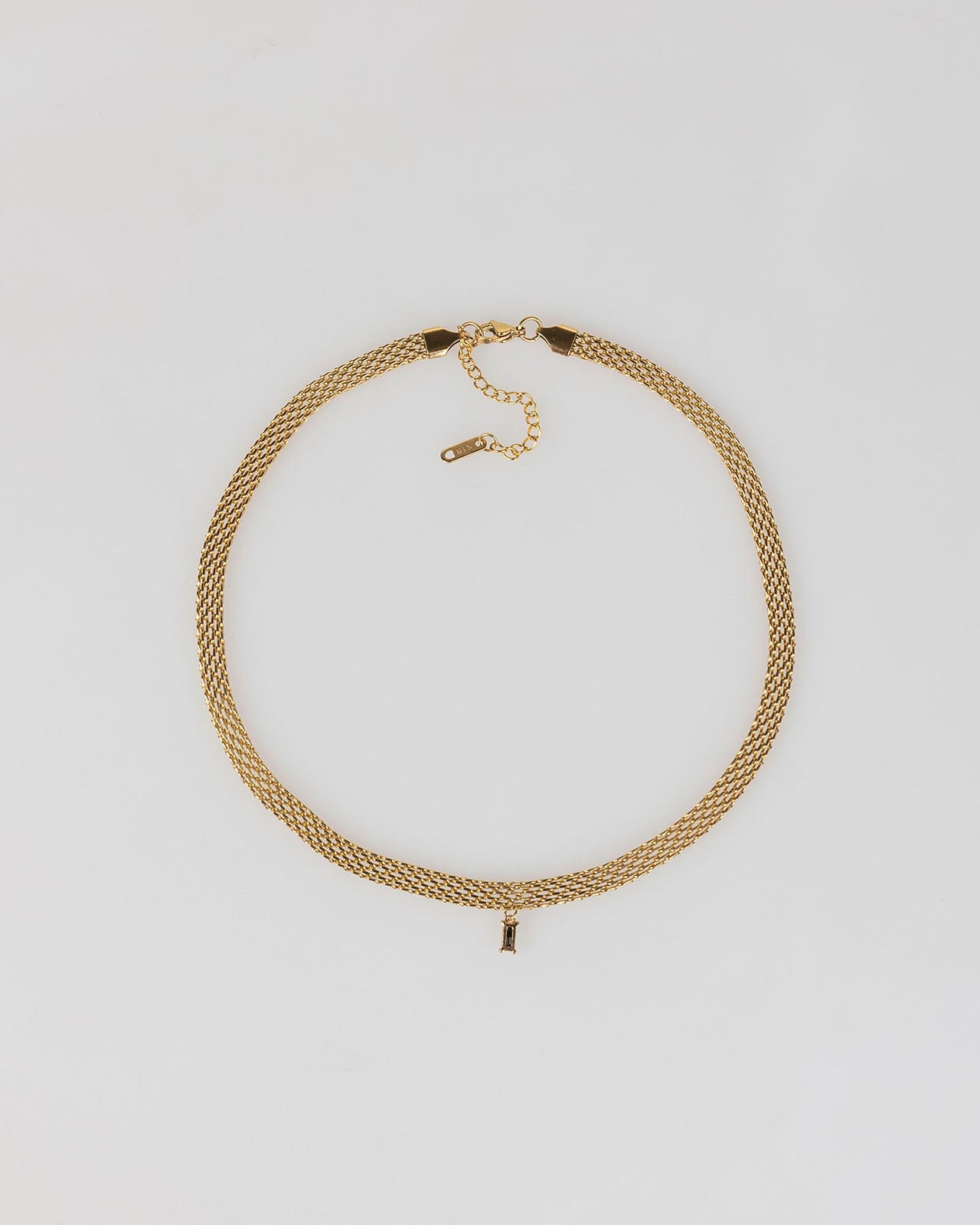 Choker oro con piedra negra