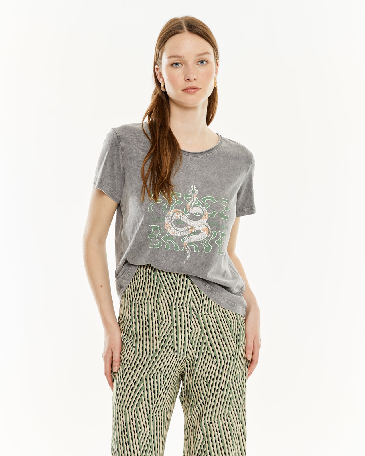 Camiseta de manga corta con estampado de serpiente