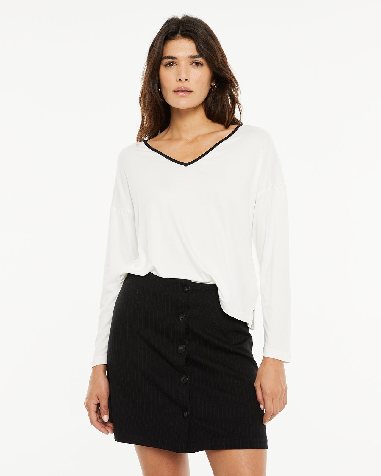 Camiseta pico contraste