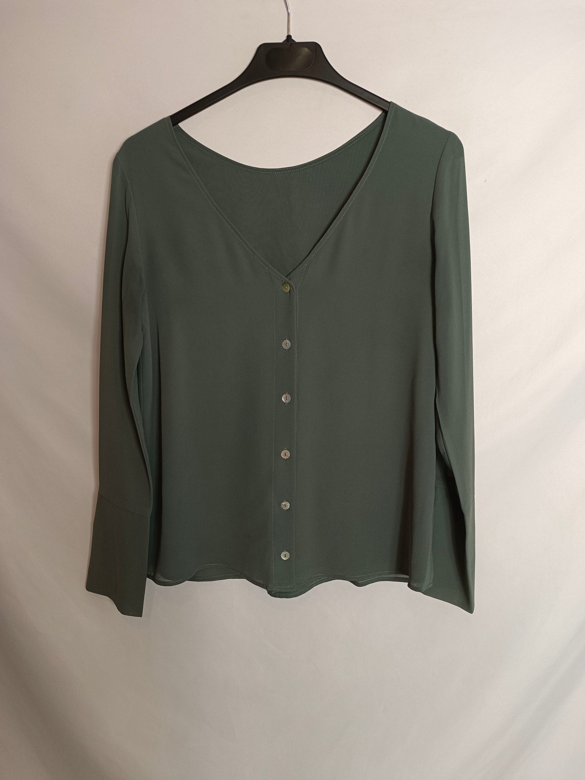 BIMANI. Blusa verde botones T.s